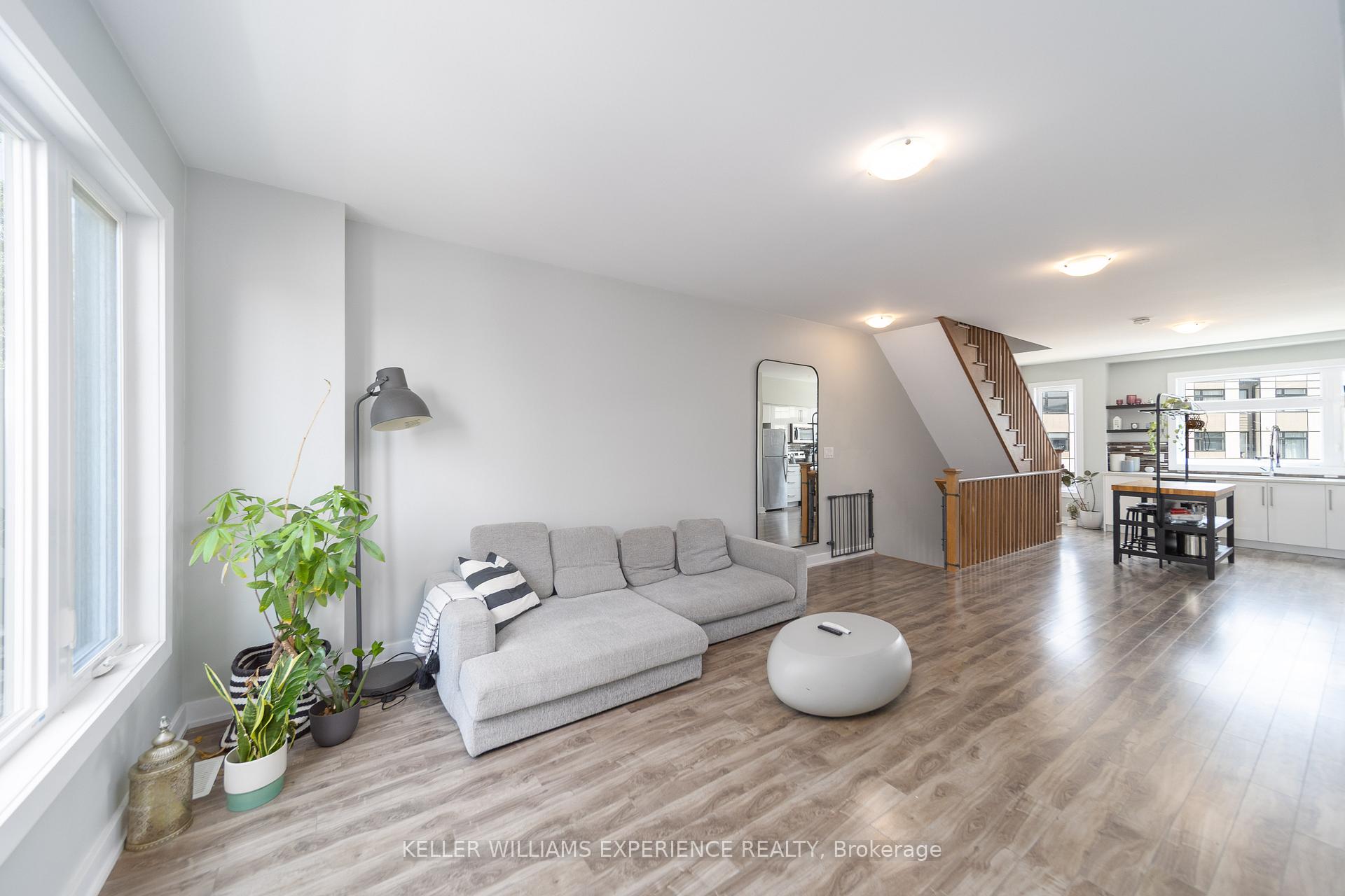 Photo 3 of Unit 29, 540 Essa Road, Barrie, Holly — HOMEH