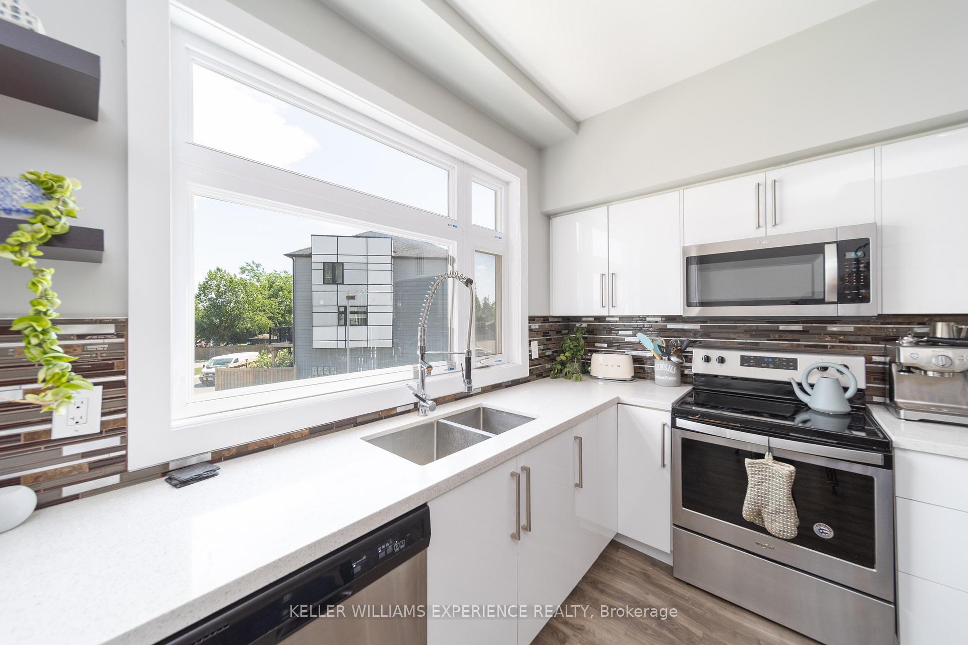 Photo 8 of Unit 29, 540 Essa Road, Barrie, Holly — HOMEH