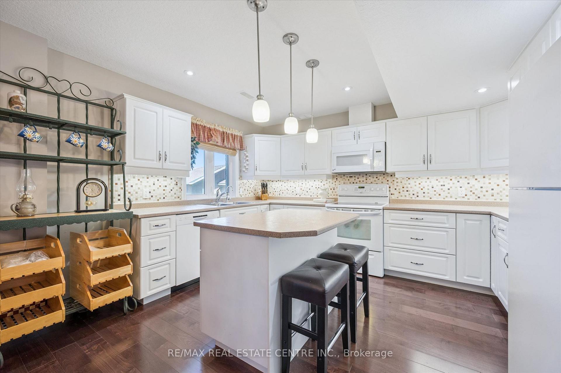 Photo 30 of 103 Gouda Place, Cambridge, Christopher-Champlain — HOMEH