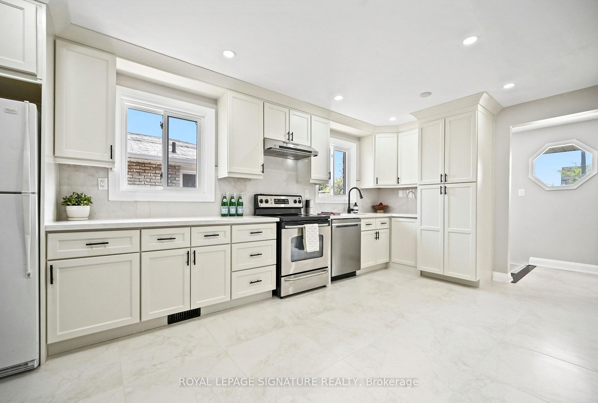 Photo 1 of 23 Abell Drive, Brampton, Madoc — HOMEH