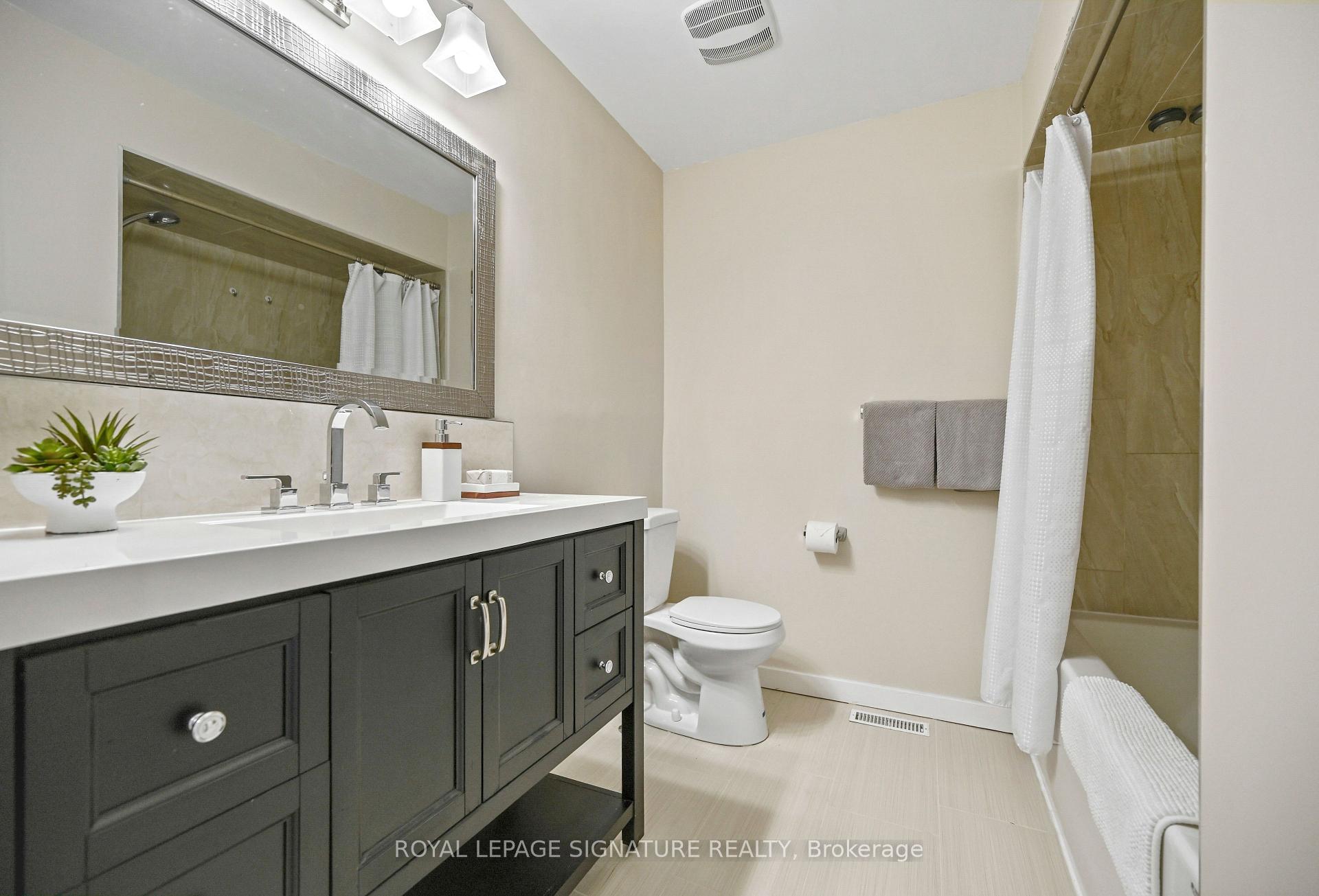 Photo 15 of 23 Abell Drive, Brampton, Madoc — HOMEH