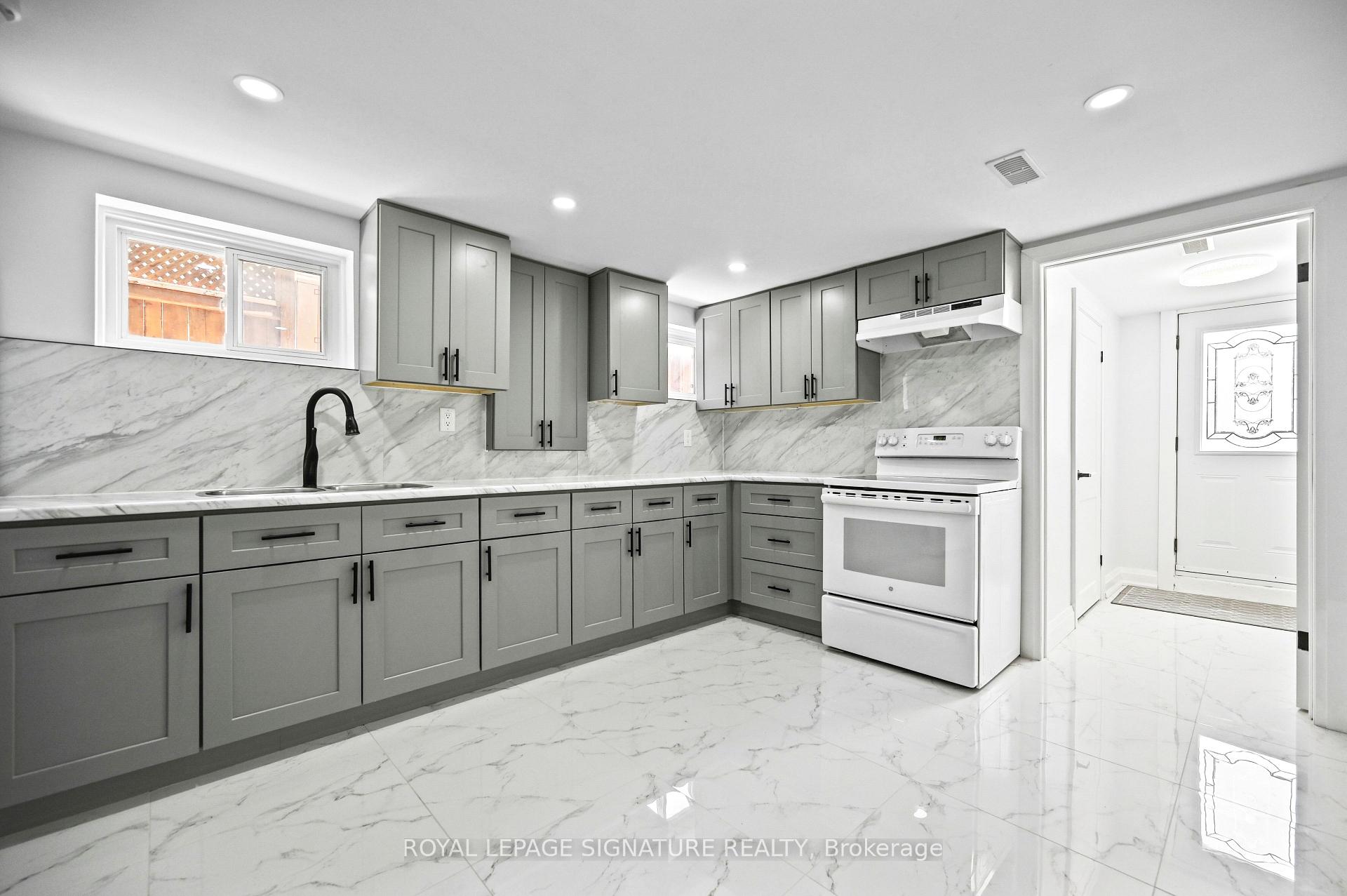 Photo 27 of 23 Abell Drive, Brampton, Madoc — HOMEH