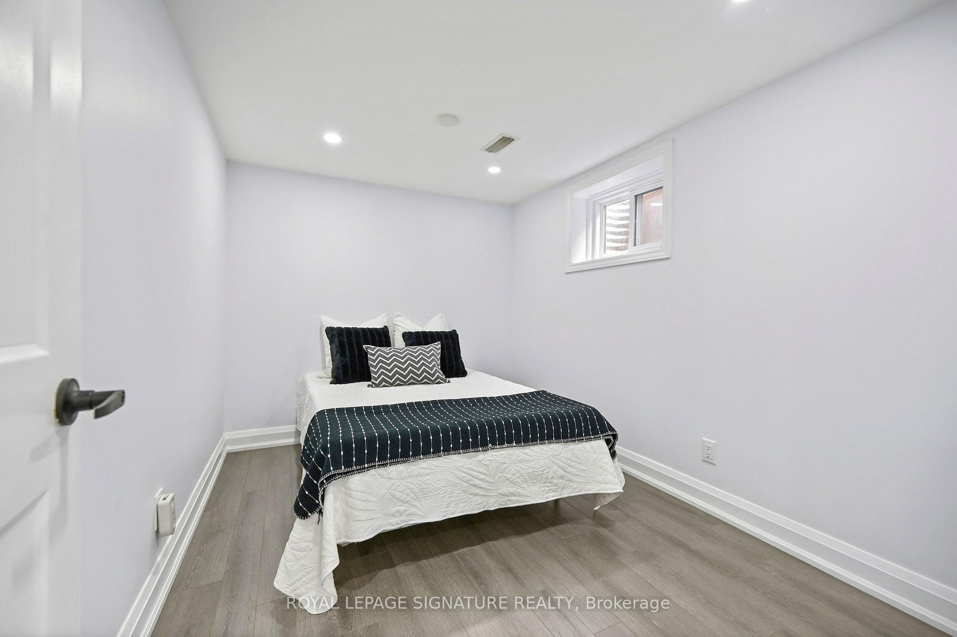 Photo 32 of 23 Abell Drive, Brampton, Madoc — HOMEH