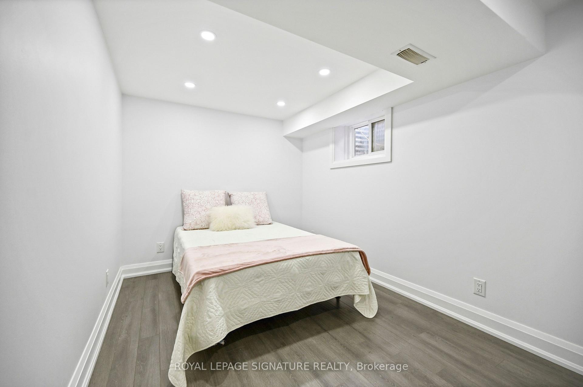 Photo 33 of 23 Abell Drive, Brampton, Madoc — HOMEH
