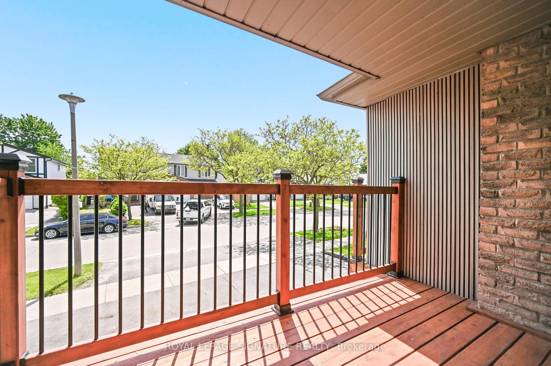 Photo 5 of 23 Abell Drive, Brampton, Madoc — HOMEH