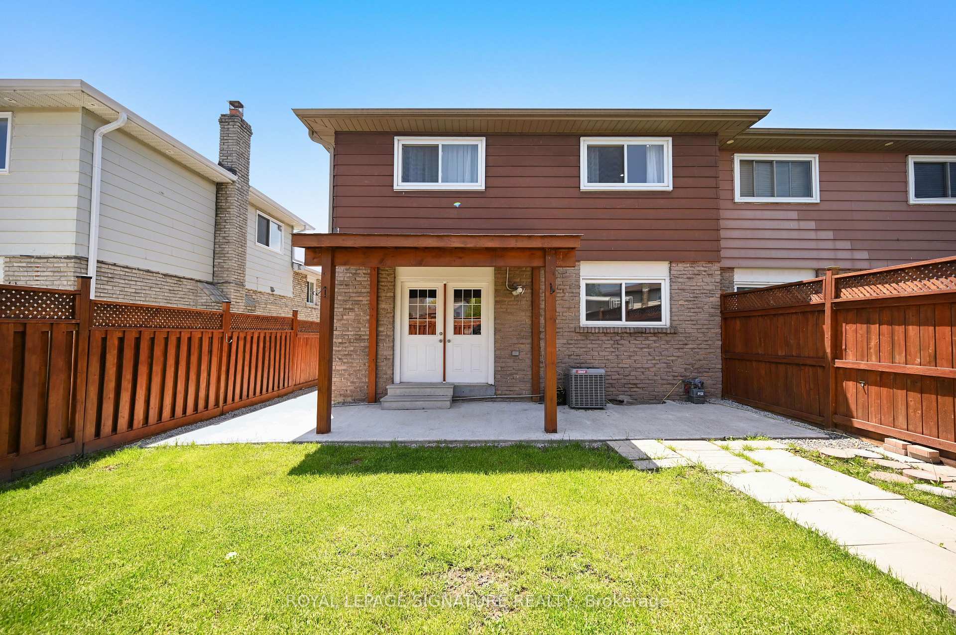 Photo 38 of 23 Abell Drive, Brampton, Madoc — HOMEH