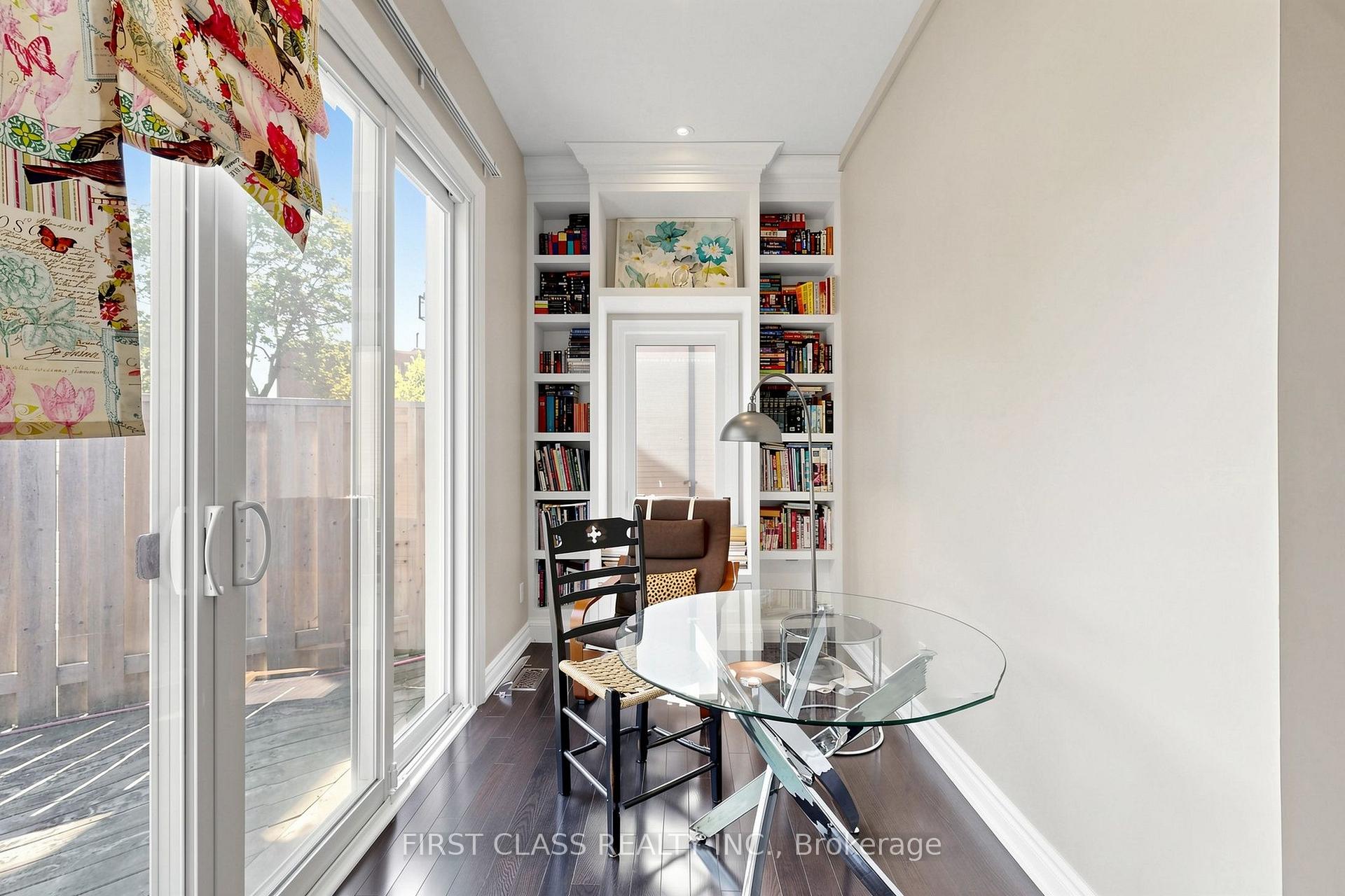Photo 19 of 18 Yonge Boulevard, Toronto, Lawrence Park North — HOMEH