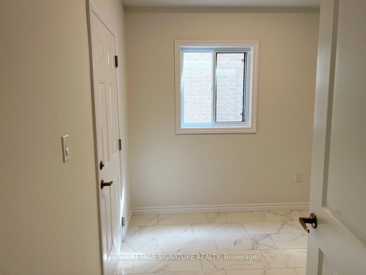 Photo 7 of 3128 Turner Crescent, London, South U — HOMEH