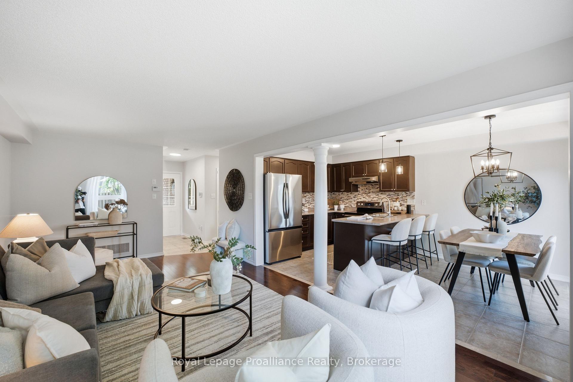 Photo 13 of 39 Courvier Crescent, Clarington, Bowmanville — HOMEH