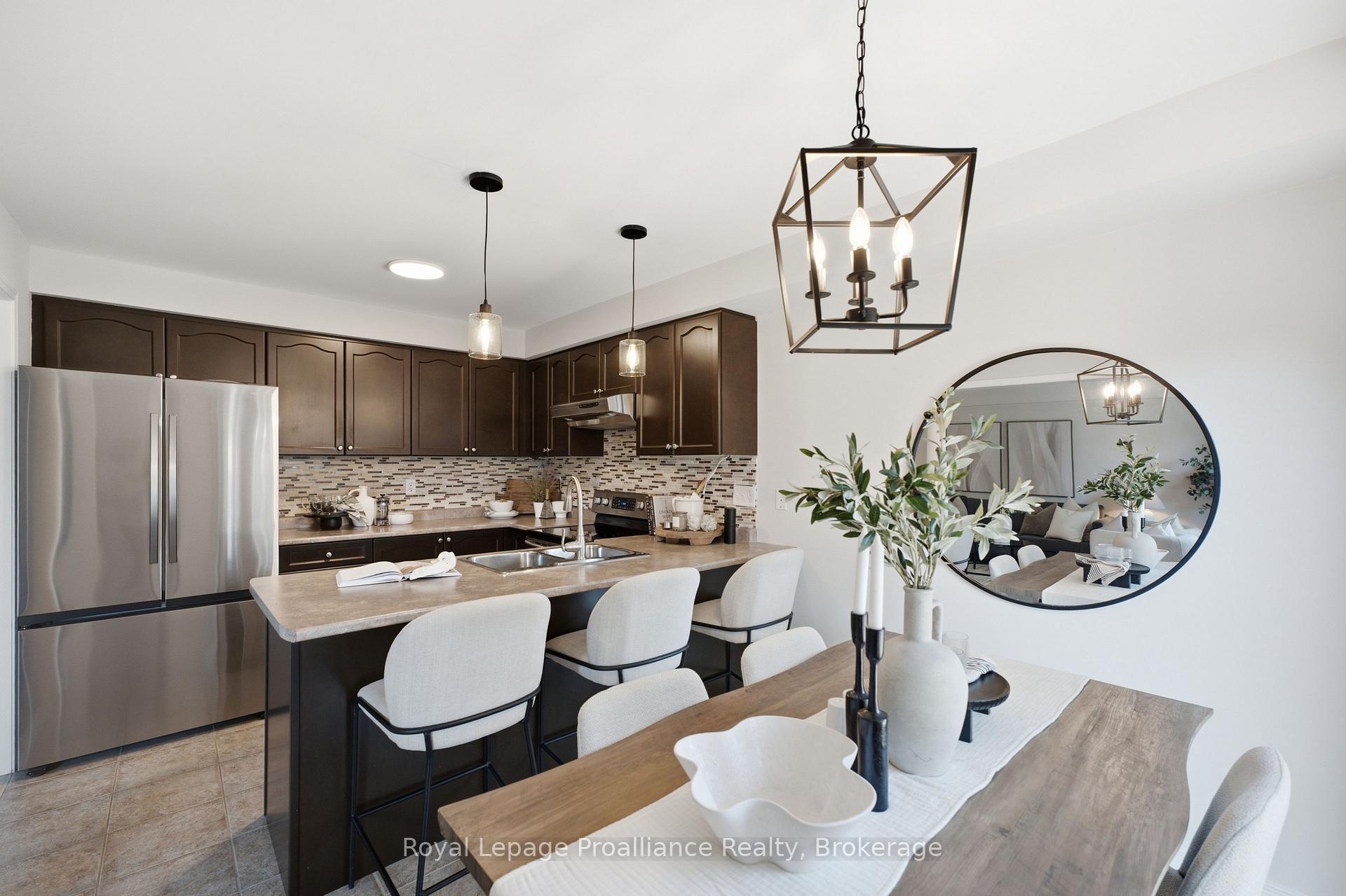 Photo 24 of 39 Courvier Crescent, Clarington, Bowmanville — HOMEH