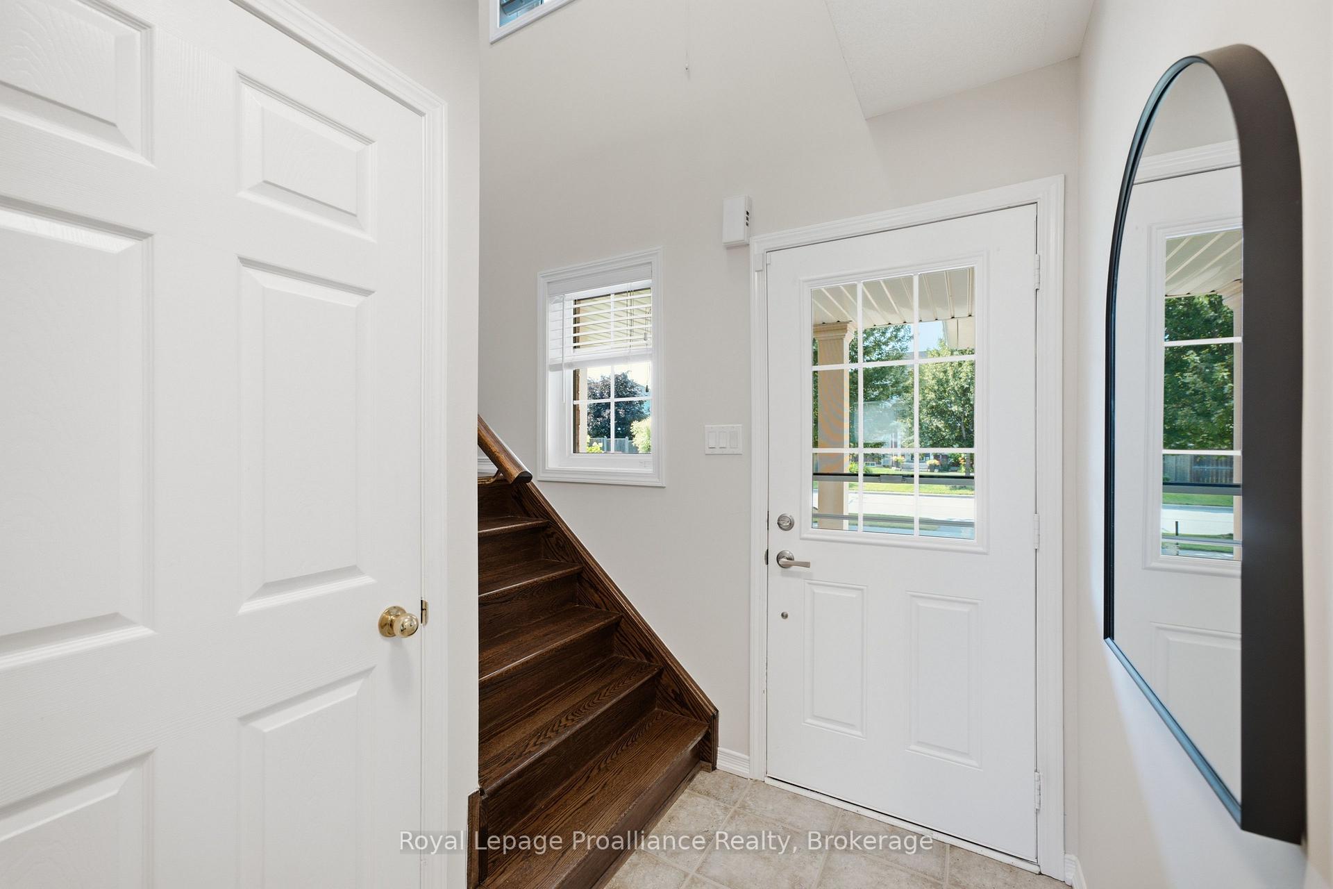 Photo 26 of 39 Courvier Crescent, Clarington, Bowmanville — HOMEH