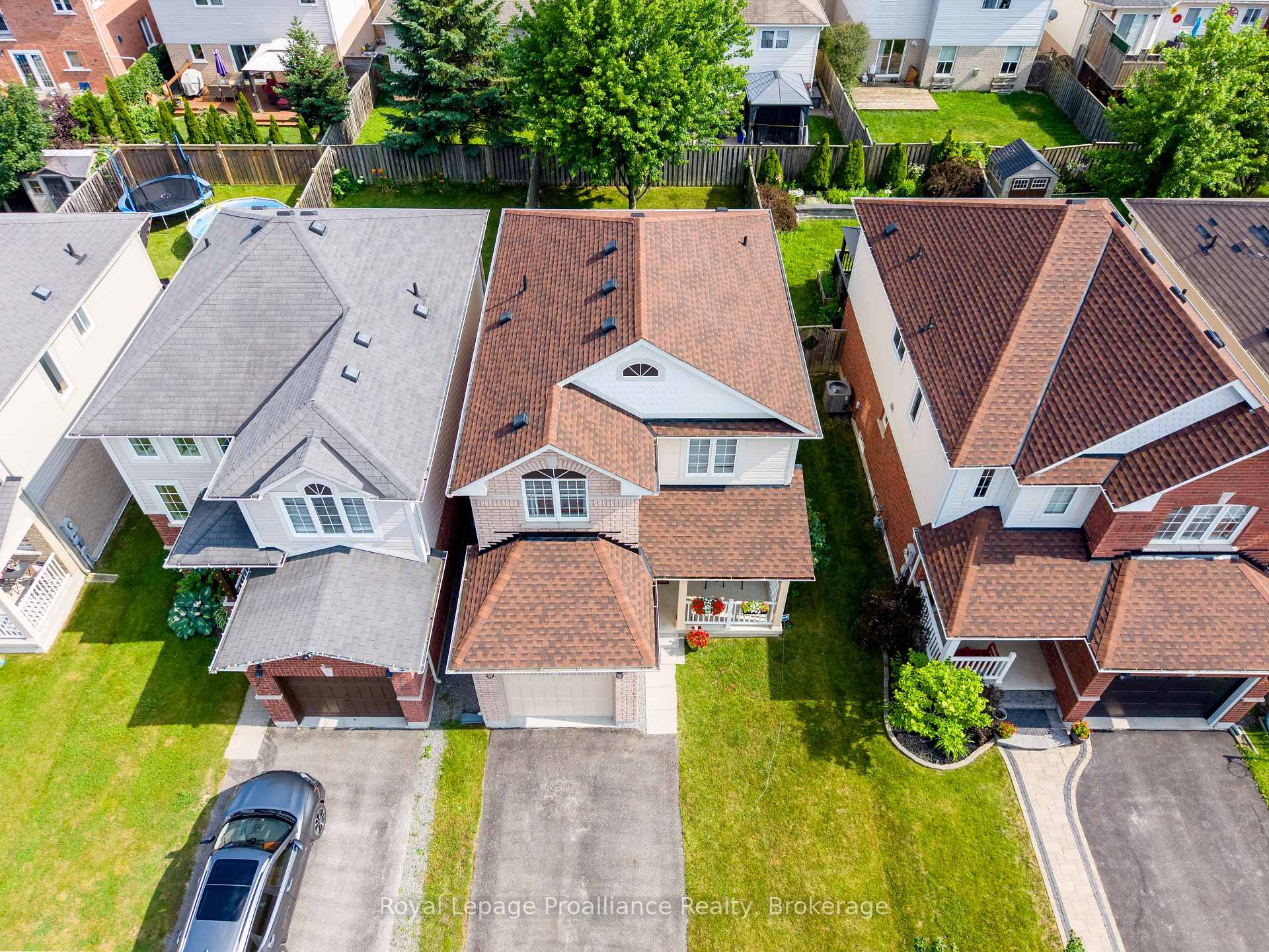 Photo 44 of 39 Courvier Crescent, Clarington, Bowmanville — HOMEH