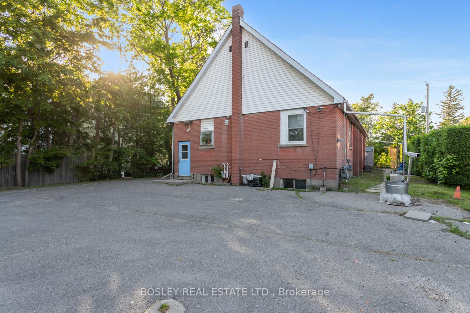 Photo 4 of 131 King Street E, Cobourg — HOMEH