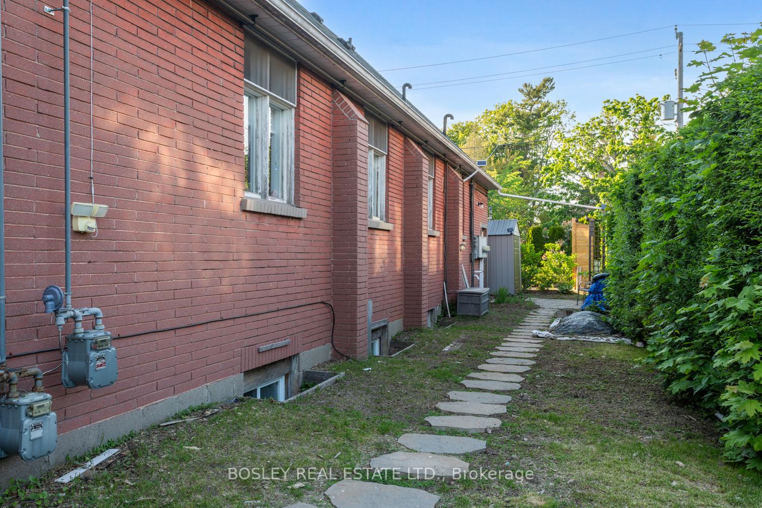 Photo 5 of 131 King Street E, Cobourg — HOMEH