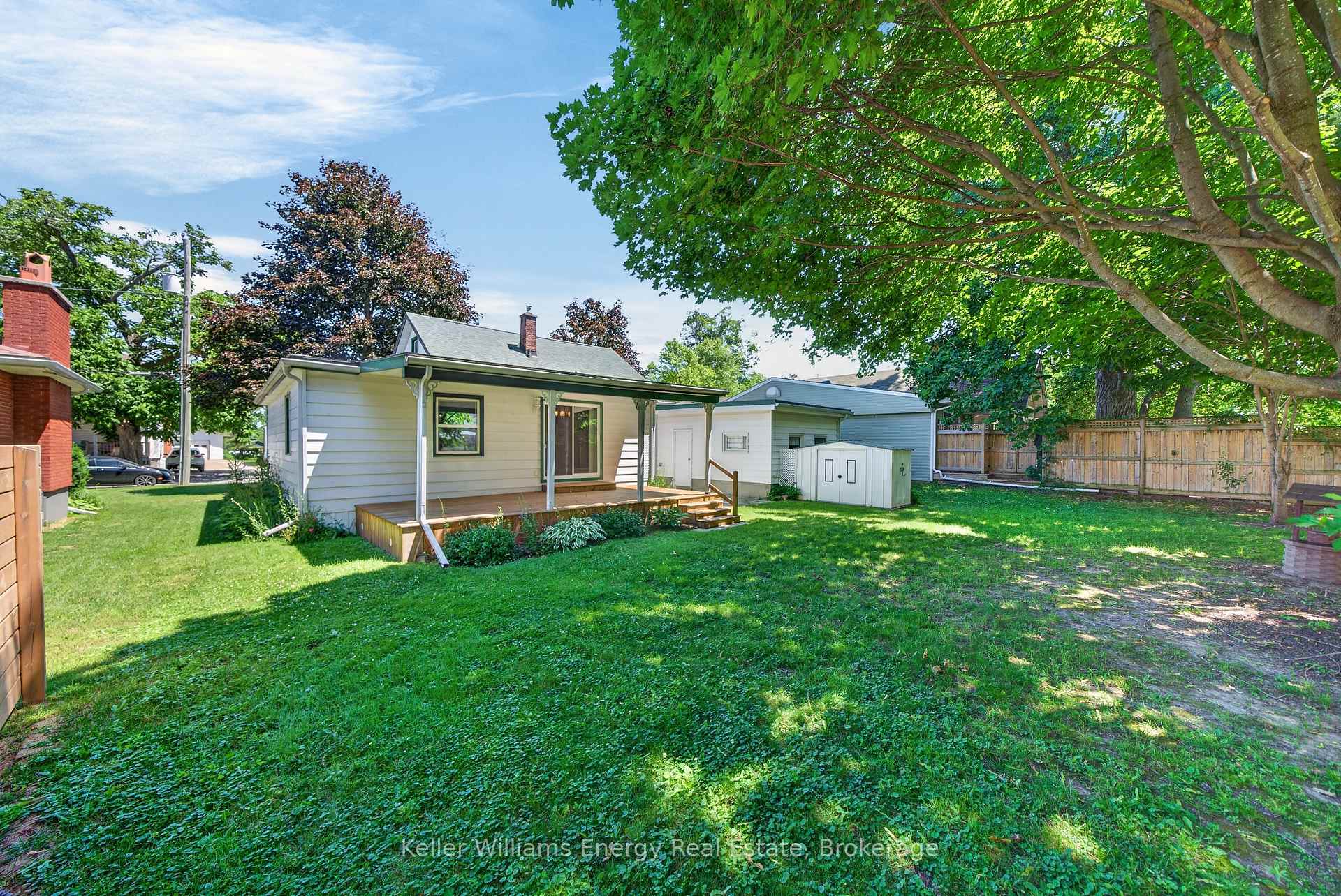 Photo 11 of 7 Maple Avenue, Prince Edward County, Picton Ward — HOMEH