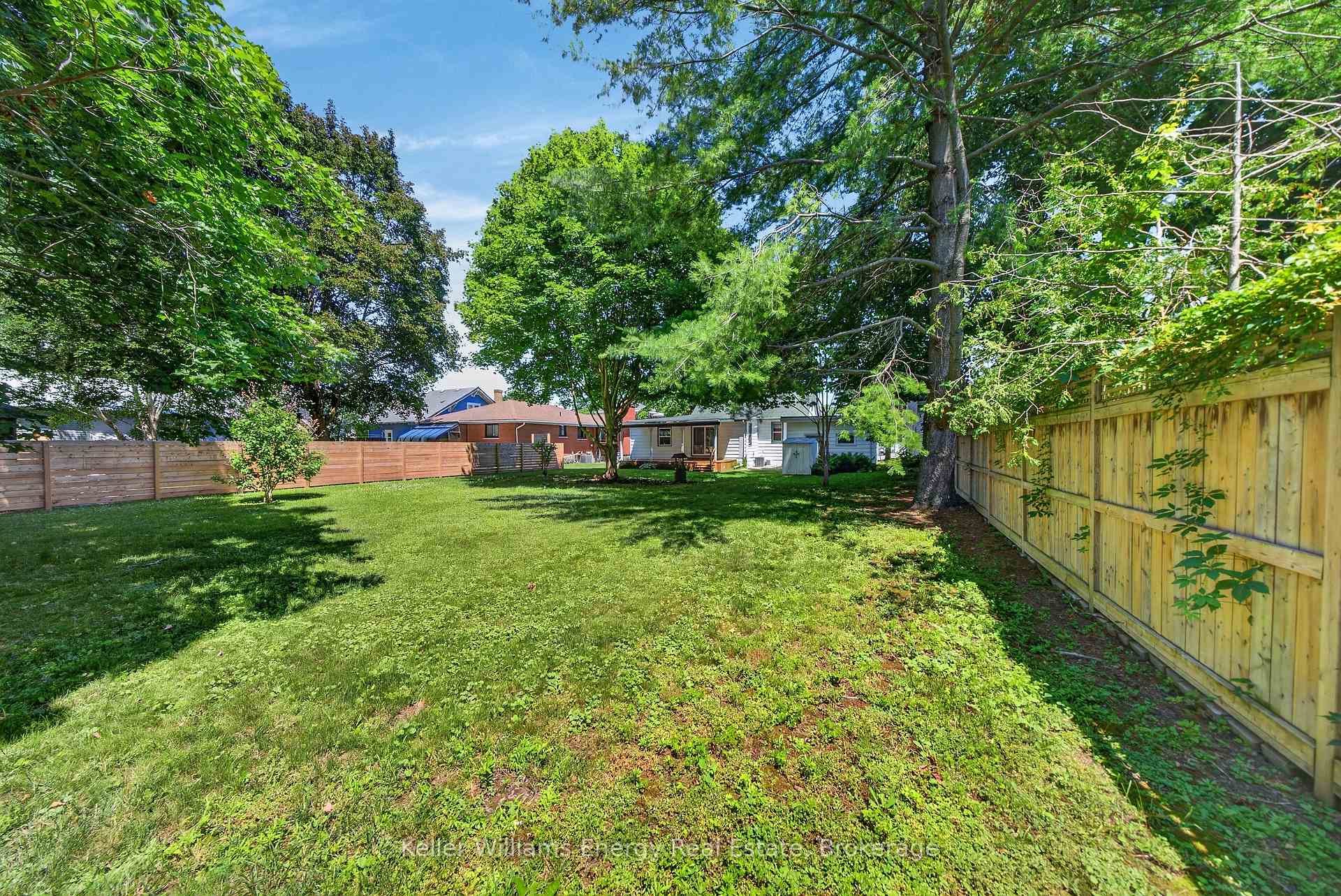 Photo 12 of 7 Maple Avenue, Prince Edward County, Picton Ward — HOMEH