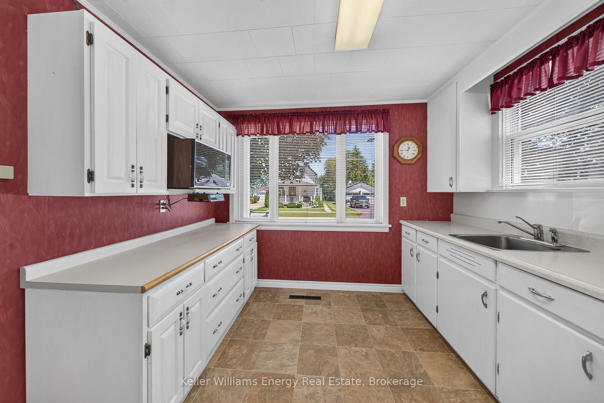 Photo 20 of 7 Maple Avenue, Prince Edward County, Picton Ward — HOMEH