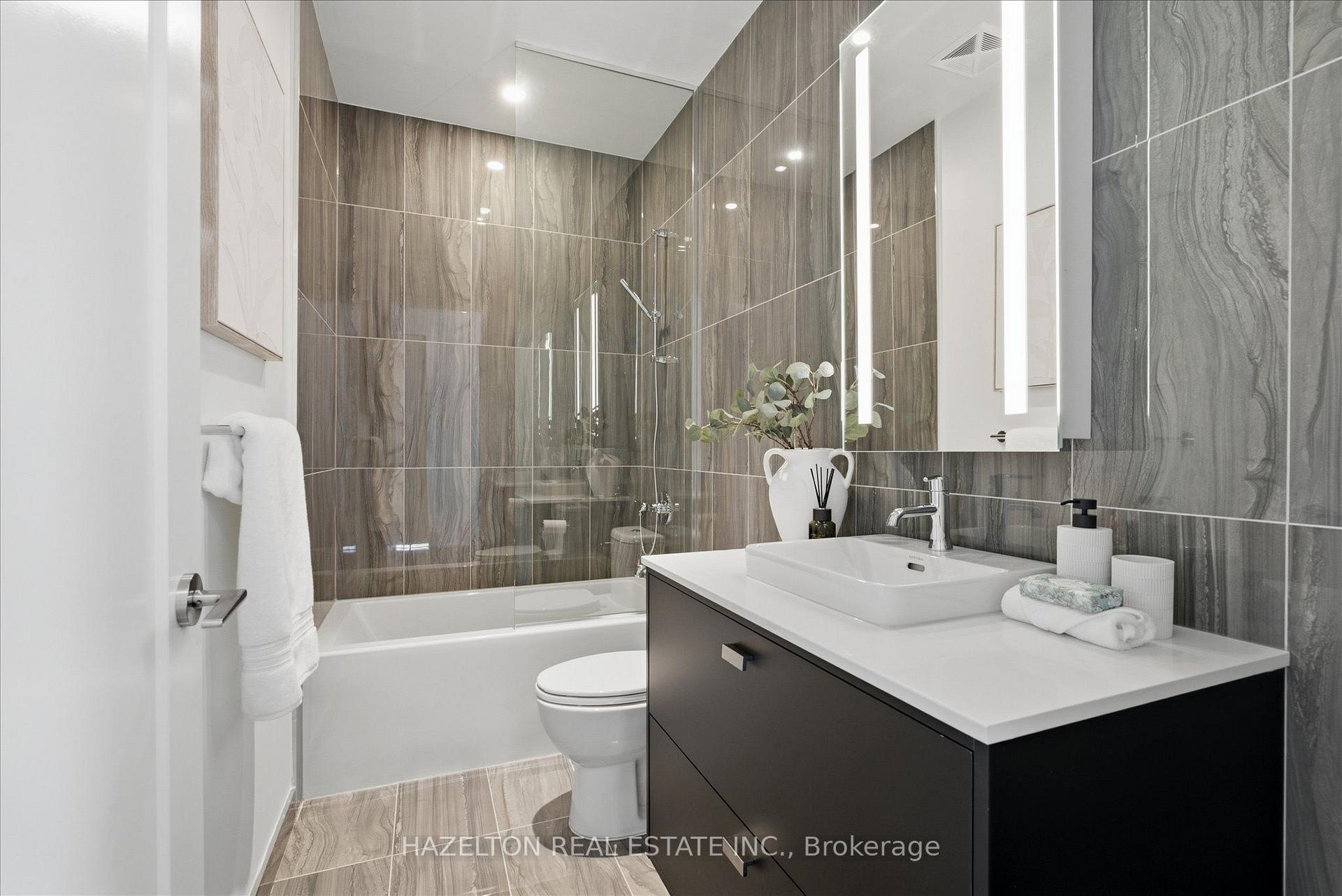 Photo 33 of Unit 1915, 480 Front Street W, Toronto, Waterfront Communities — HOMEH