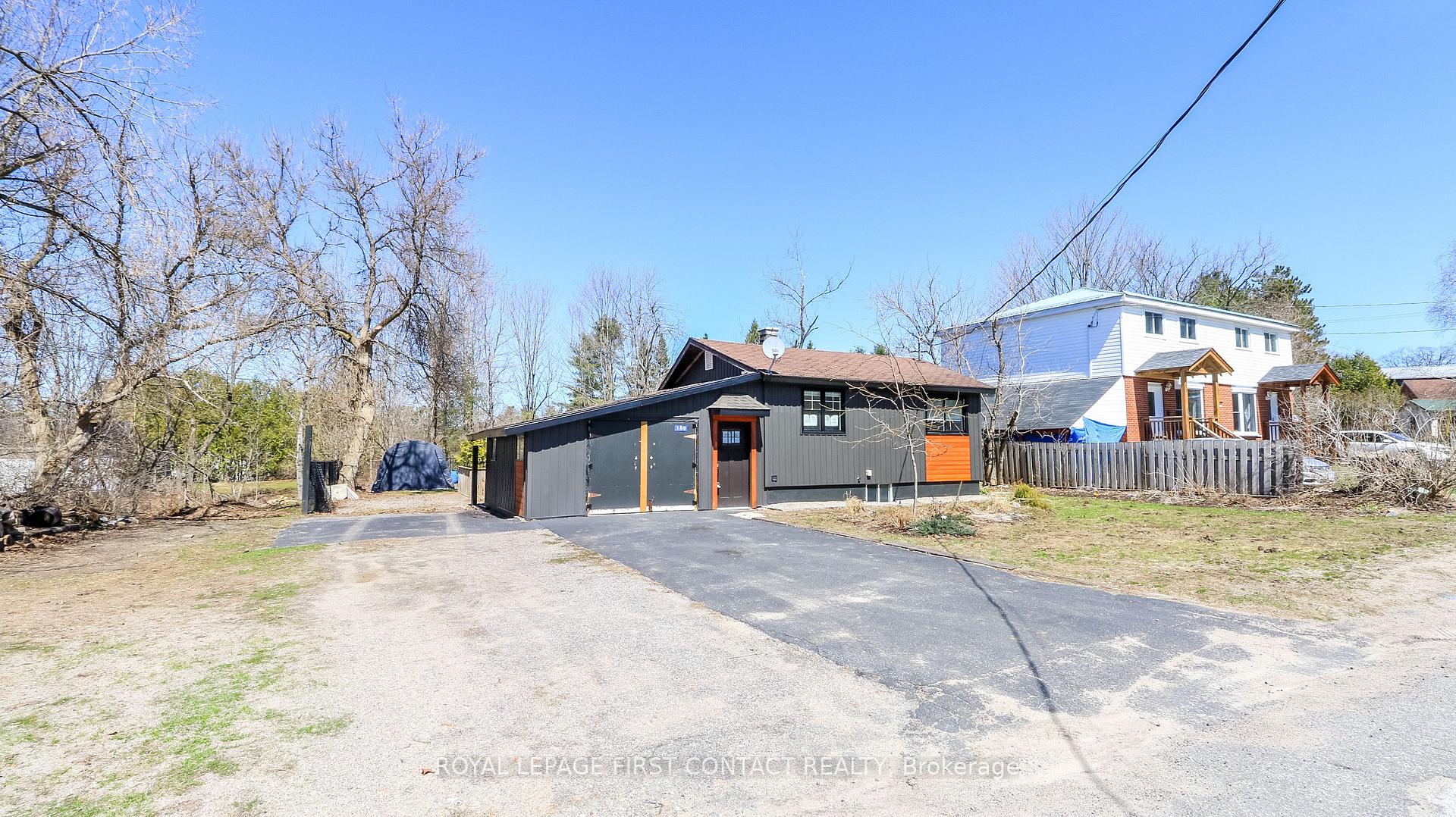 Photo 3 of 150 Farquhar Street, Gravenhurst, Muskoka (S) — HOMEH