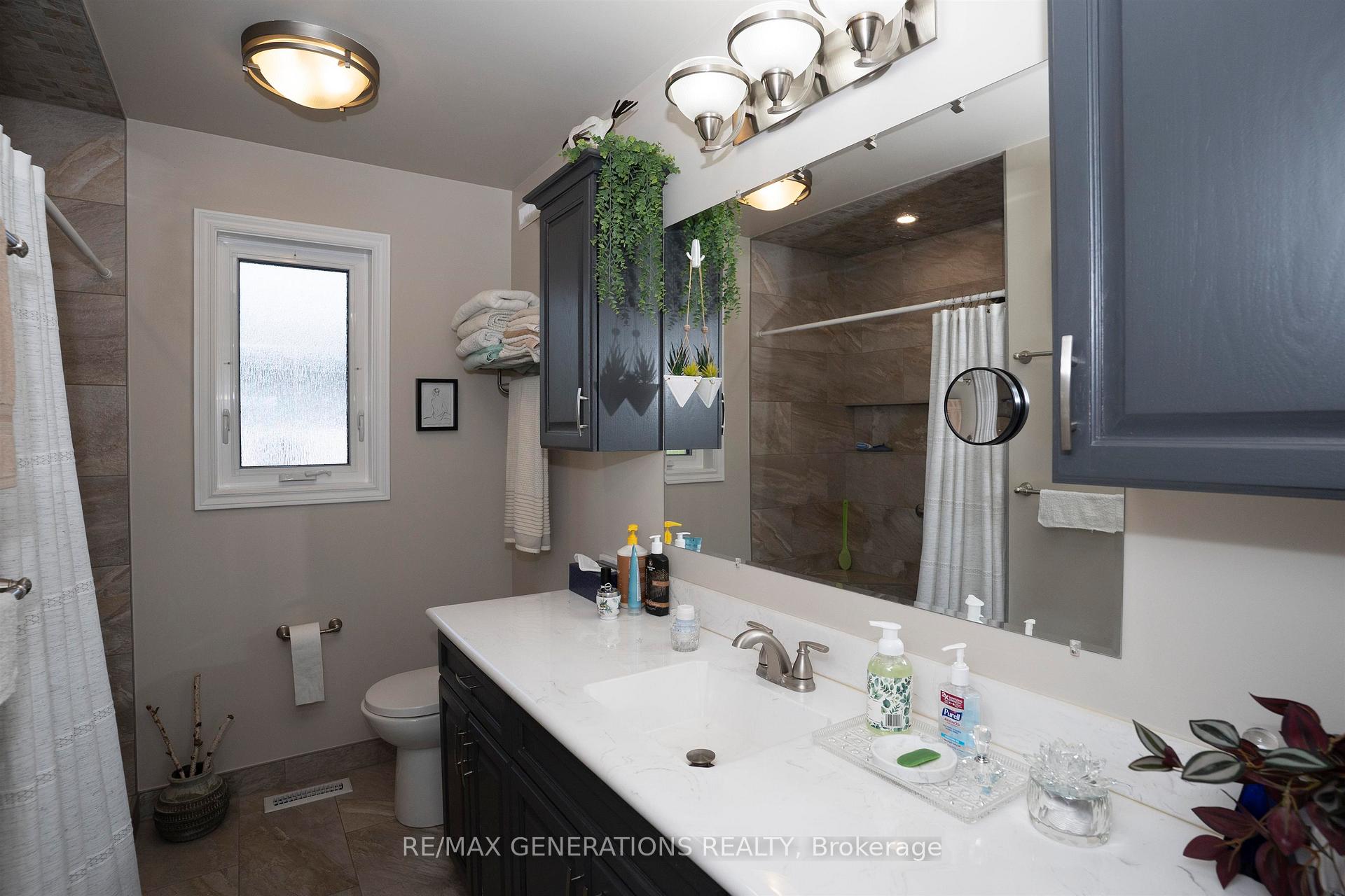 Photo 14 of 664 Memory Road, Neebing, Crooks — HOMEH