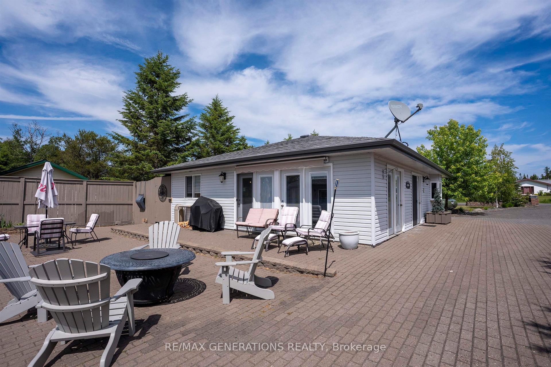 Photo 20 of 664 Memory Road, Neebing, Crooks — HOMEH