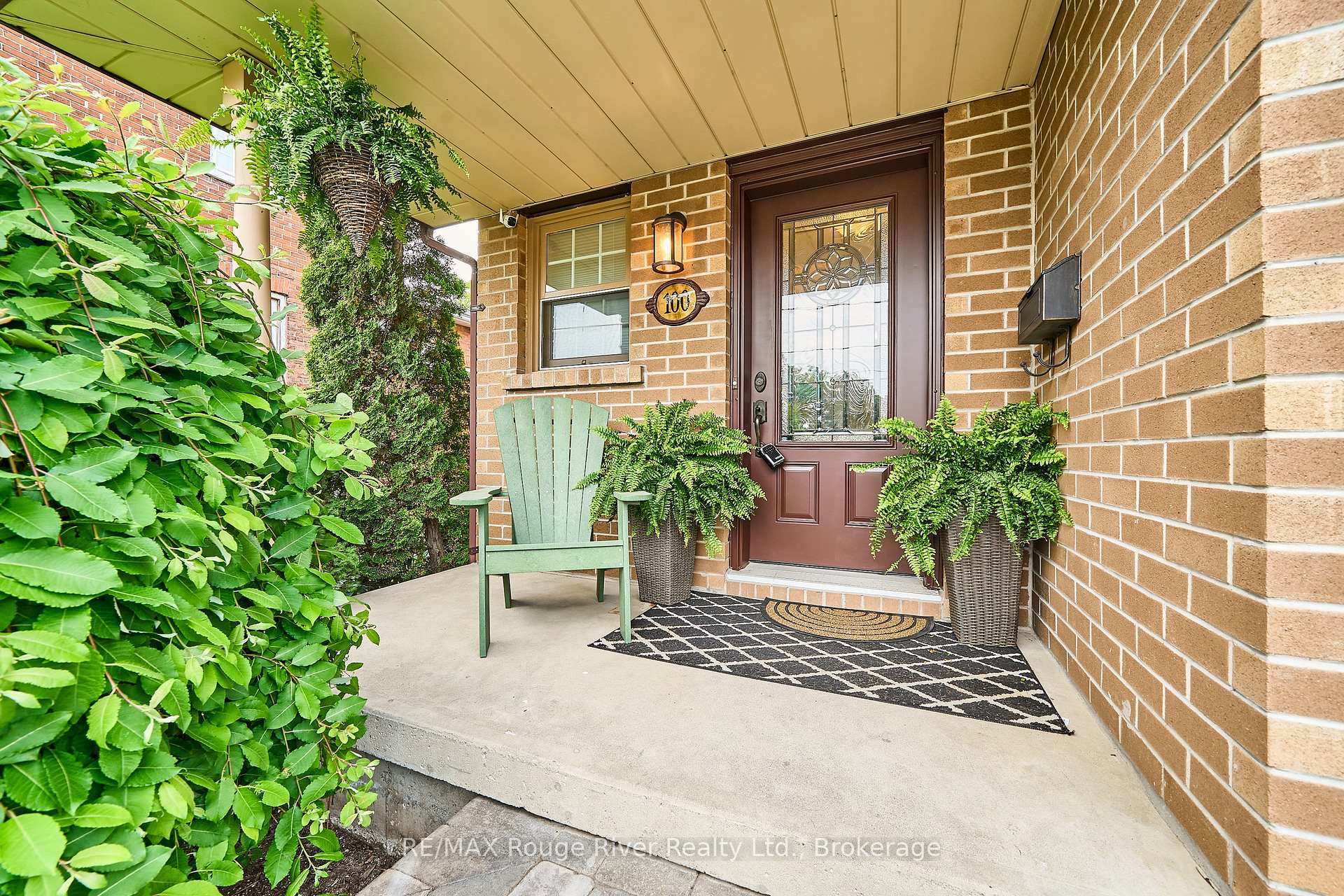 Photo 5 of 100 Queen Street, Clarington, Bowmanville — HOMEH