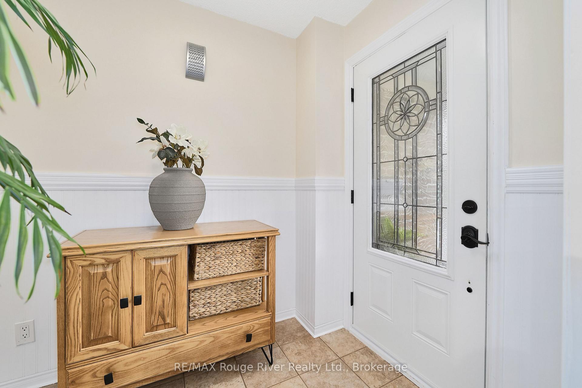 Photo 6 of 100 Queen Street, Clarington, Bowmanville — HOMEH