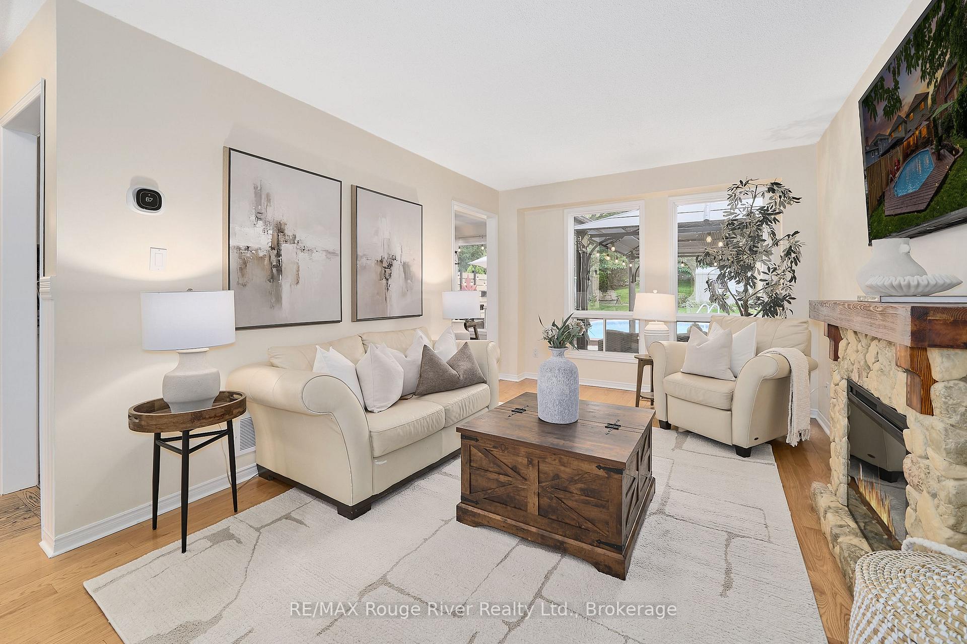 Photo 12 of 100 Queen Street, Clarington, Bowmanville — HOMEH
