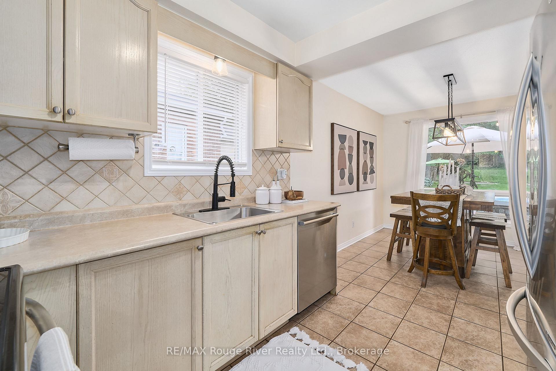Photo 20 of 100 Queen Street, Clarington, Bowmanville — HOMEH
