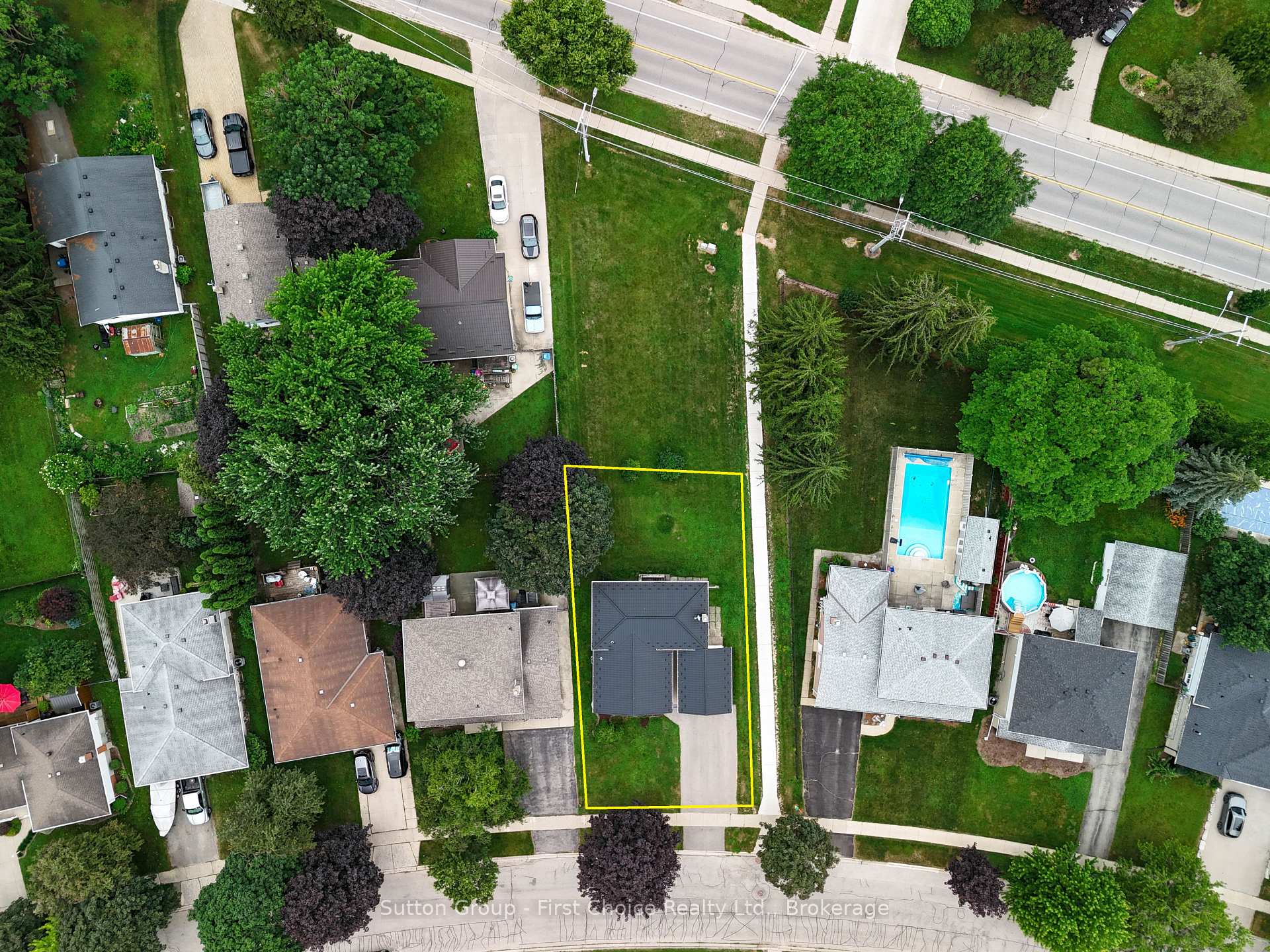 Photo 22 of 70 Bedford Drive, Stratford — HOMEH