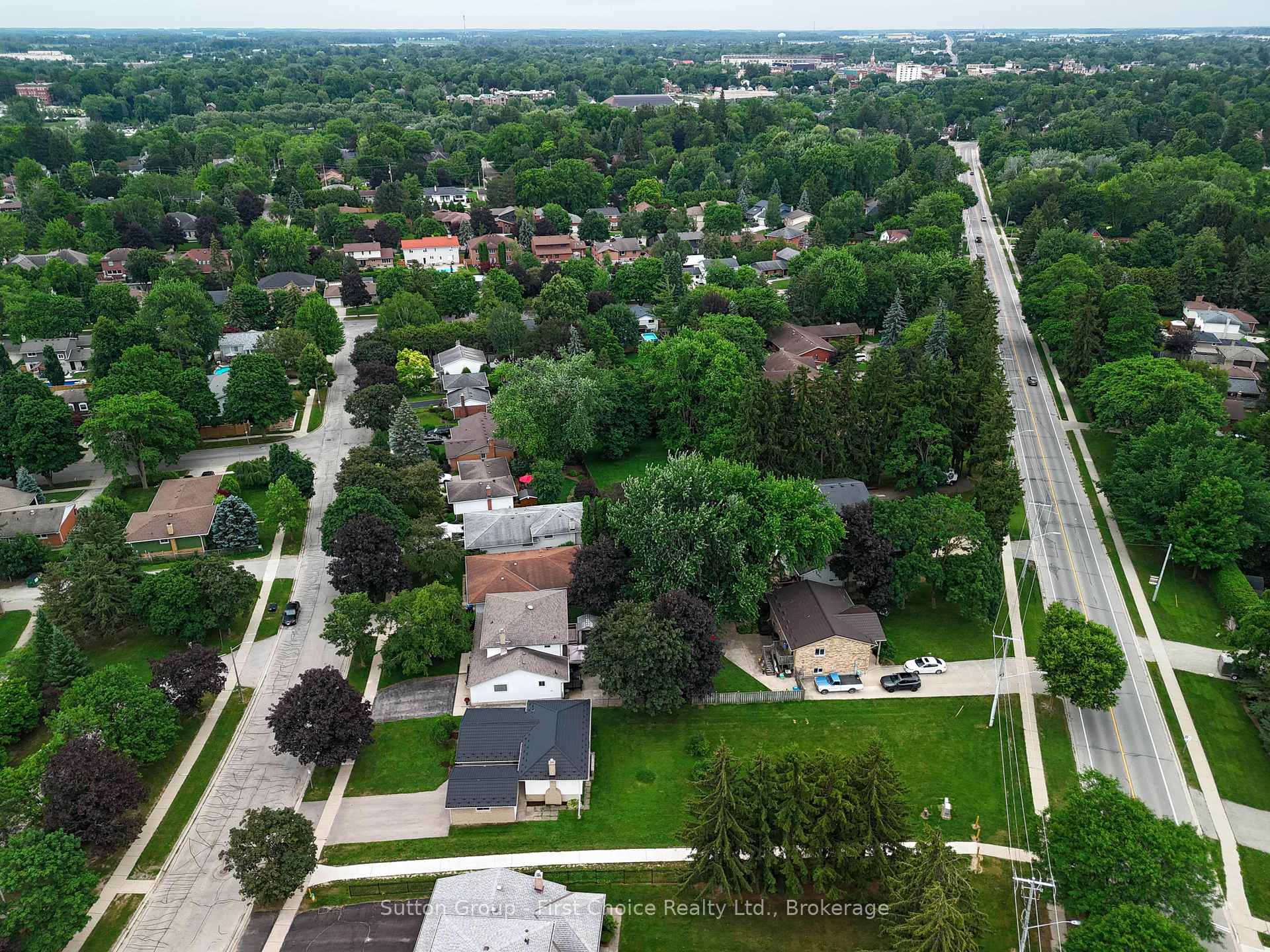 Photo 27 of 70 Bedford Drive, Stratford — HOMEH
