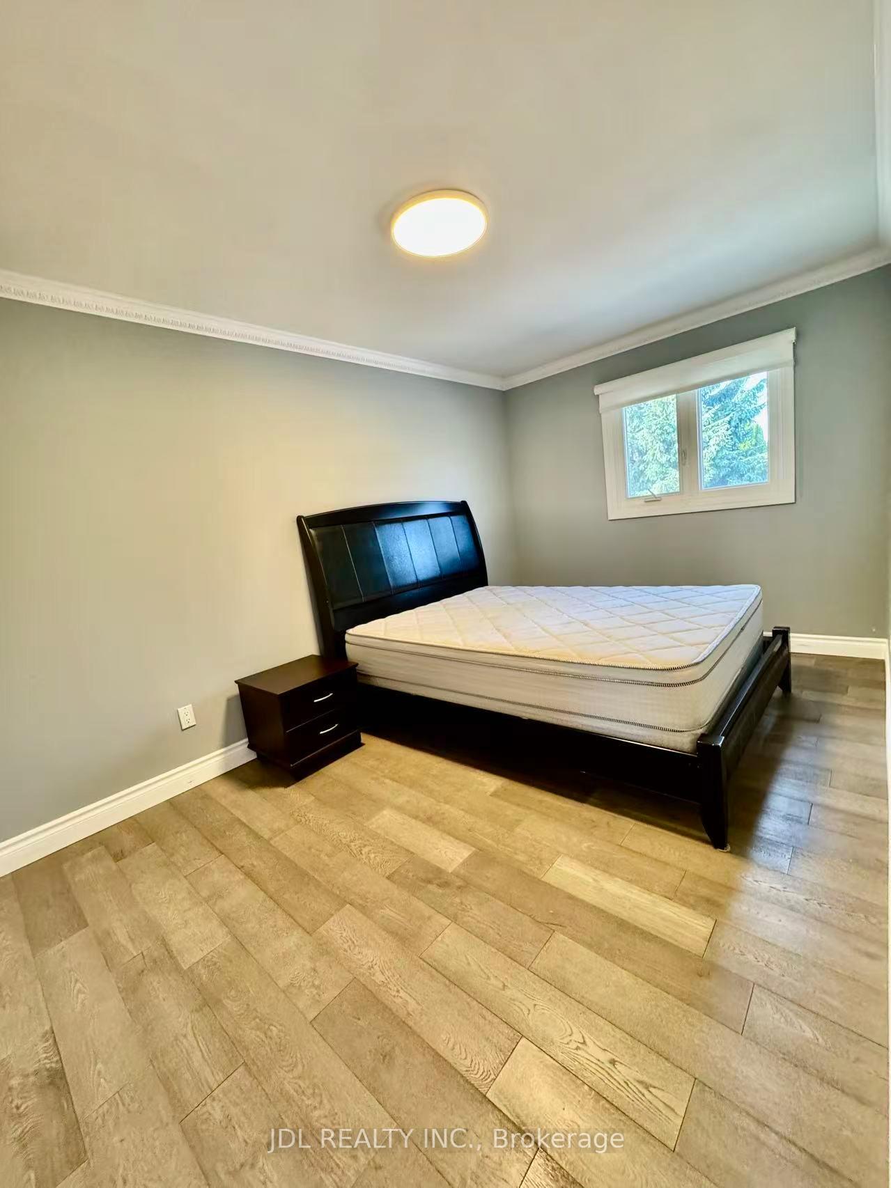 Photo 14 of 18 Findhorn Crescent, Vaughan, Maple — HOMEH