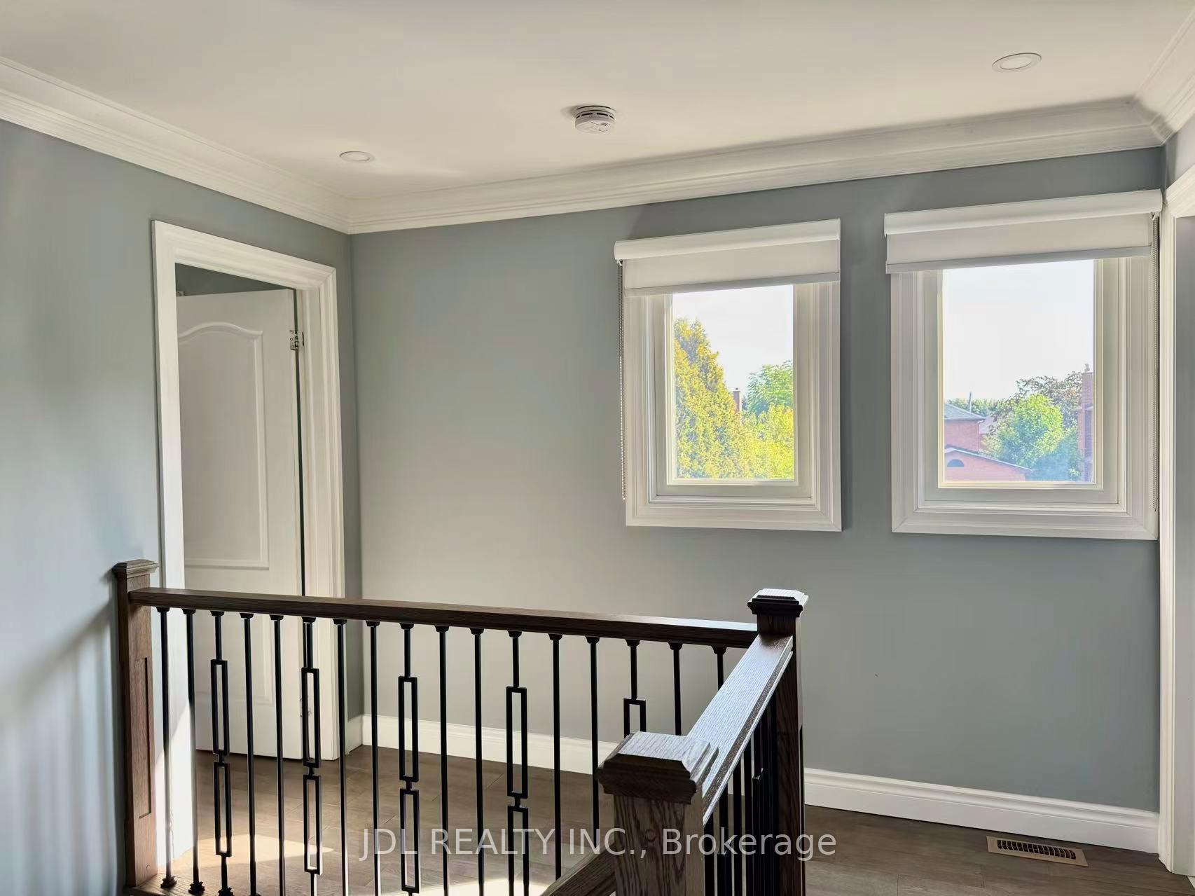 Photo 16 of 18 Findhorn Crescent, Vaughan, Maple — HOMEH