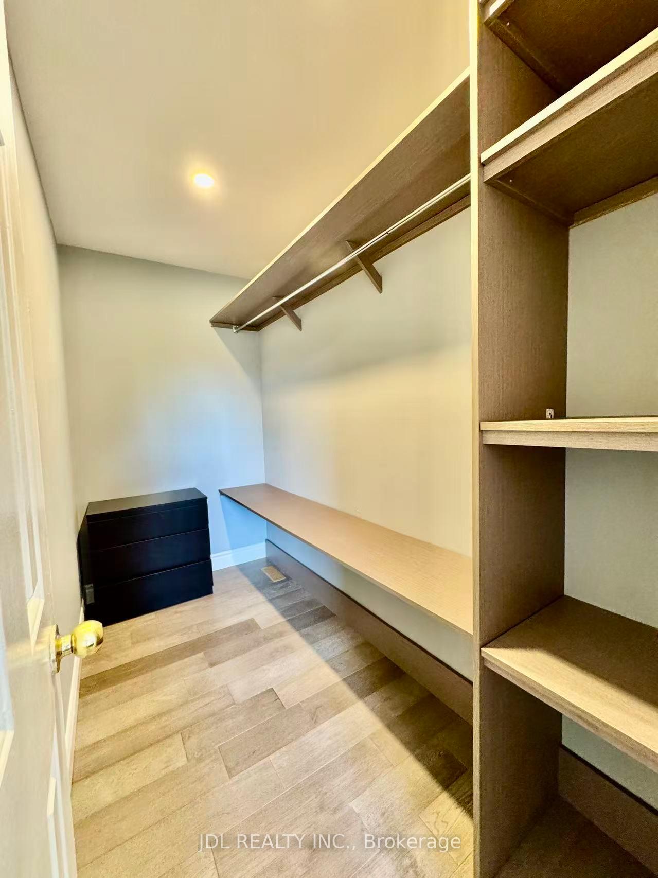 Photo 18 of 18 Findhorn Crescent, Vaughan, Maple — HOMEH