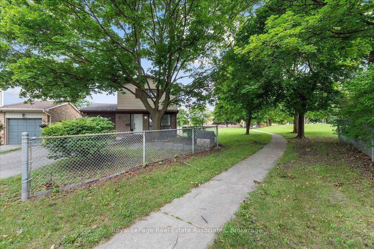 Photo 42 of 19 Harrison Court, Whitby, Pringle Creek — HOMEH