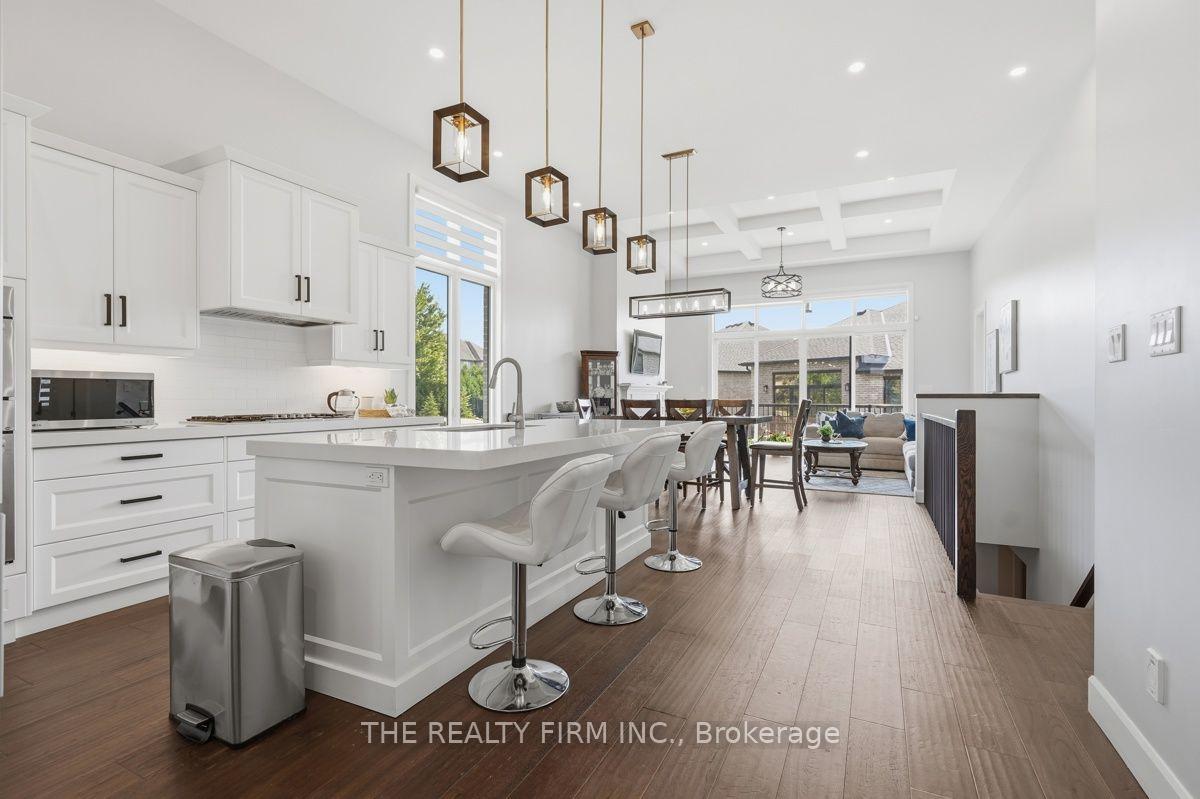 Photo 6 of Unit 1, 6990 Clayton Walk, London, South V — HOMEH