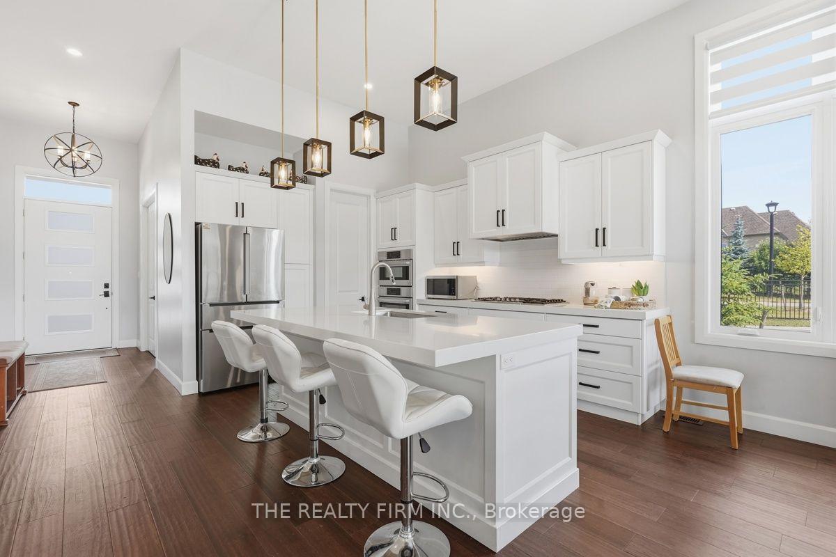 Photo 7 of Unit 1, 6990 Clayton Walk, London, South V — HOMEH