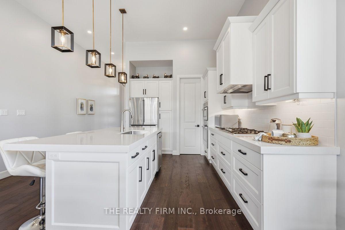 Photo 9 of Unit 1, 6990 Clayton Walk, London, South V — HOMEH