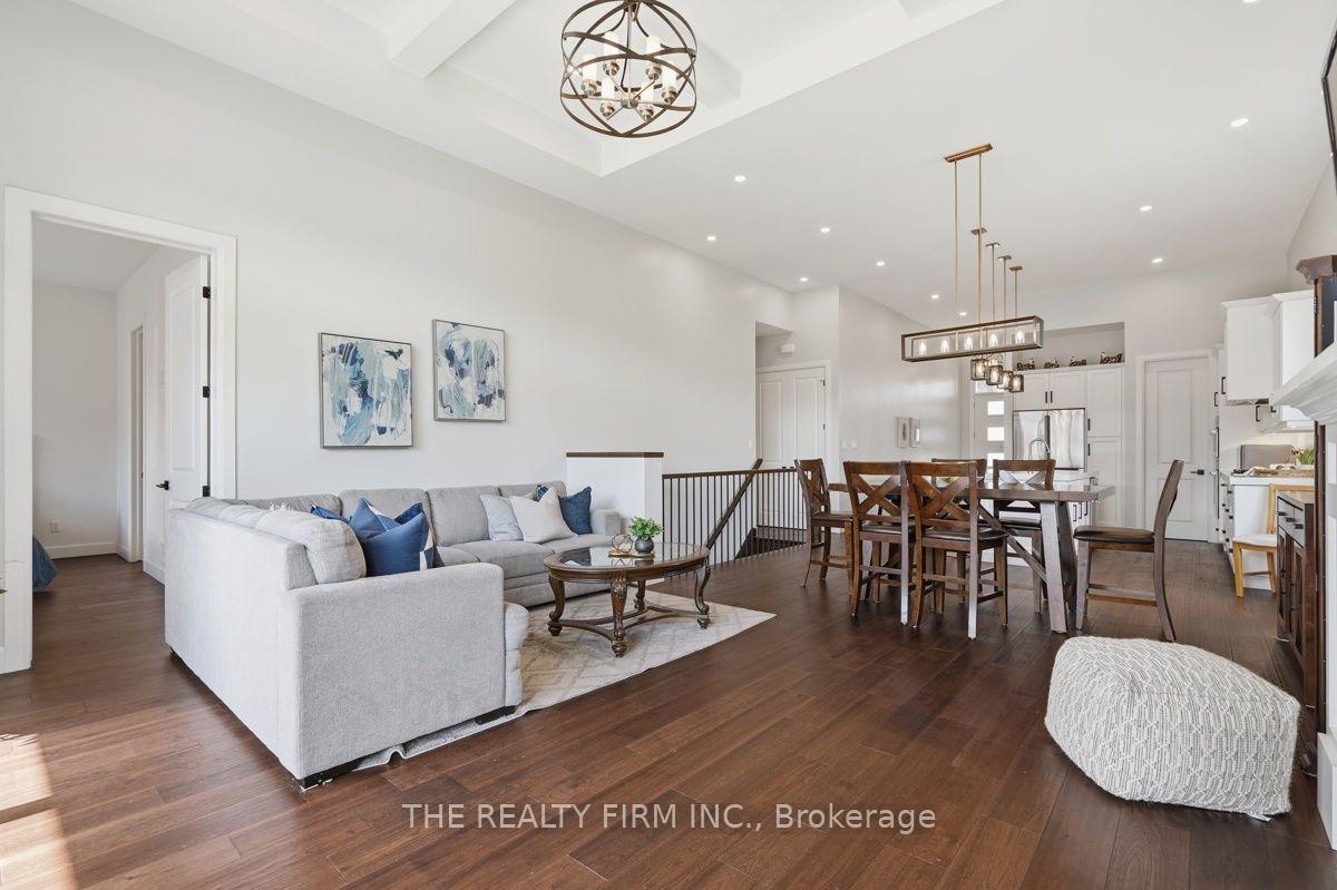 Photo 18 of Unit 1, 6990 Clayton Walk, London, South V — HOMEH