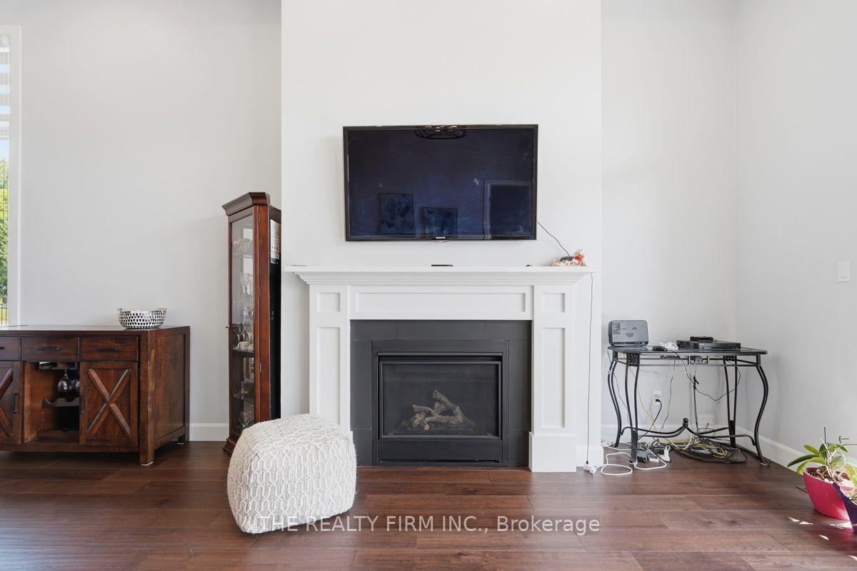 Photo 20 of Unit 1, 6990 Clayton Walk, London, South V — HOMEH