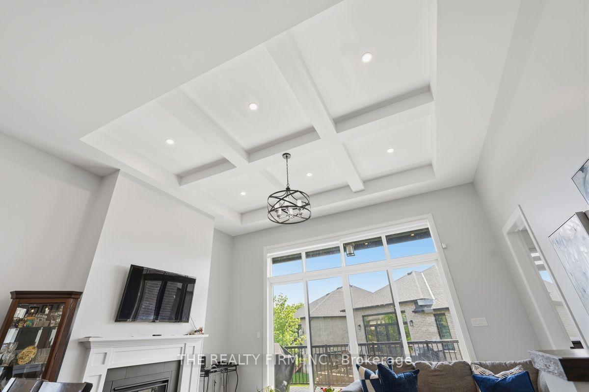 Photo 21 of Unit 1, 6990 Clayton Walk, London, South V — HOMEH