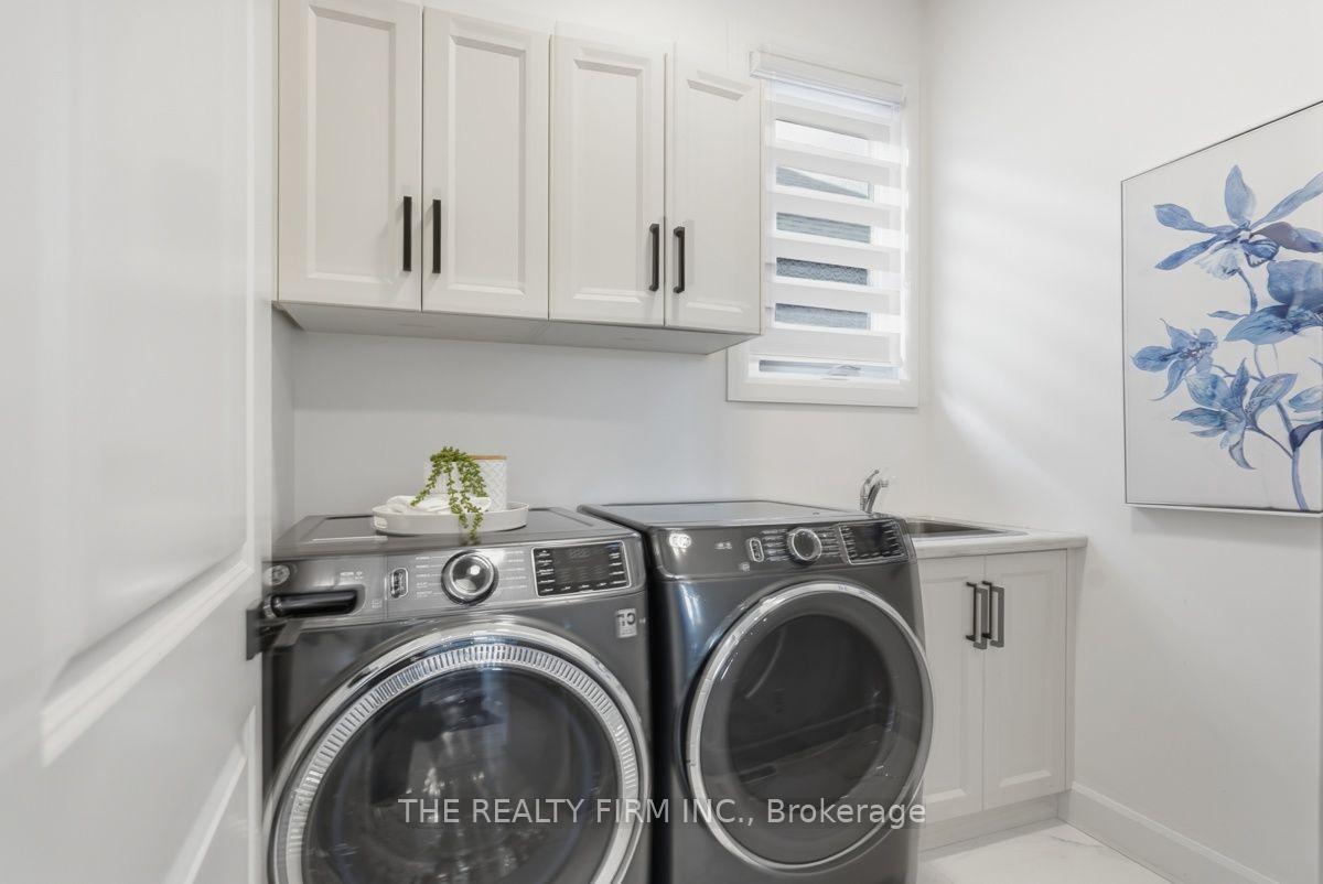 Photo 32 of Unit 1, 6990 Clayton Walk, London, South V — HOMEH