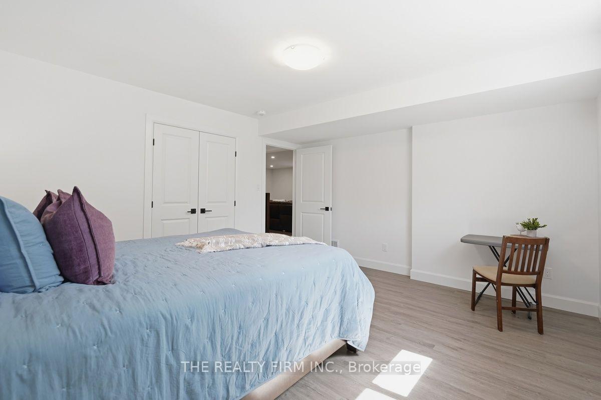 Photo 38 of Unit 1, 6990 Clayton Walk, London, South V — HOMEH