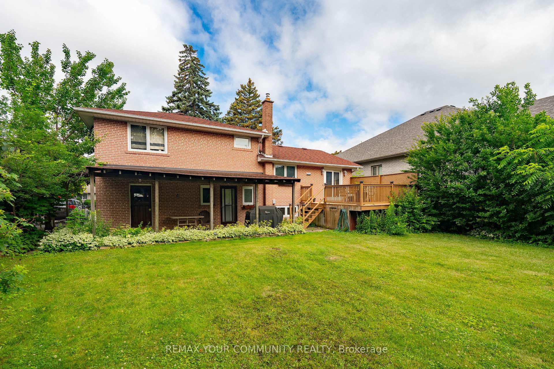 Photo 13 of 35 Netherford Road, Vaughan, Maple — HOMEH