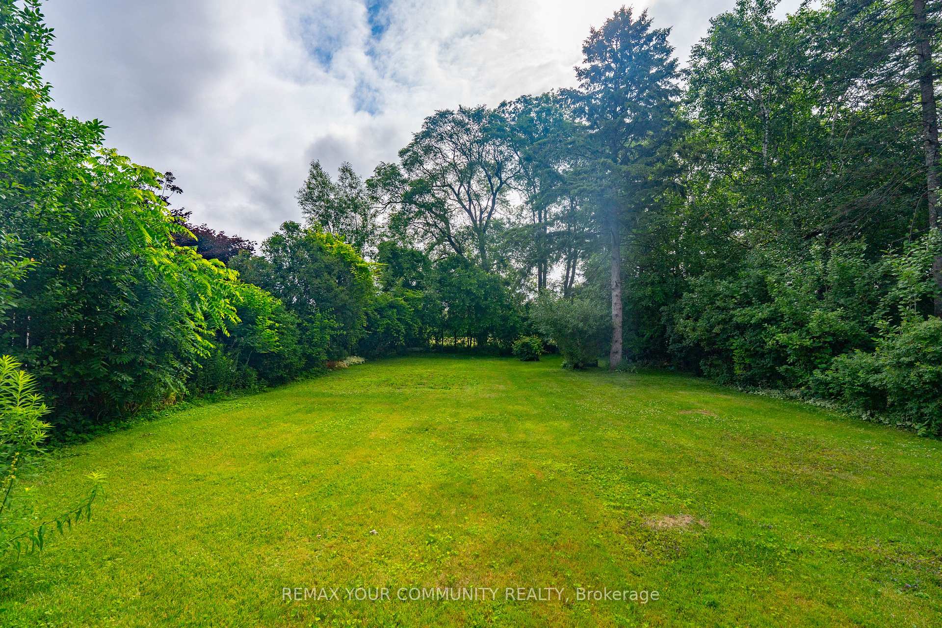 Photo 15 of 35 Netherford Road, Vaughan, Maple — HOMEH