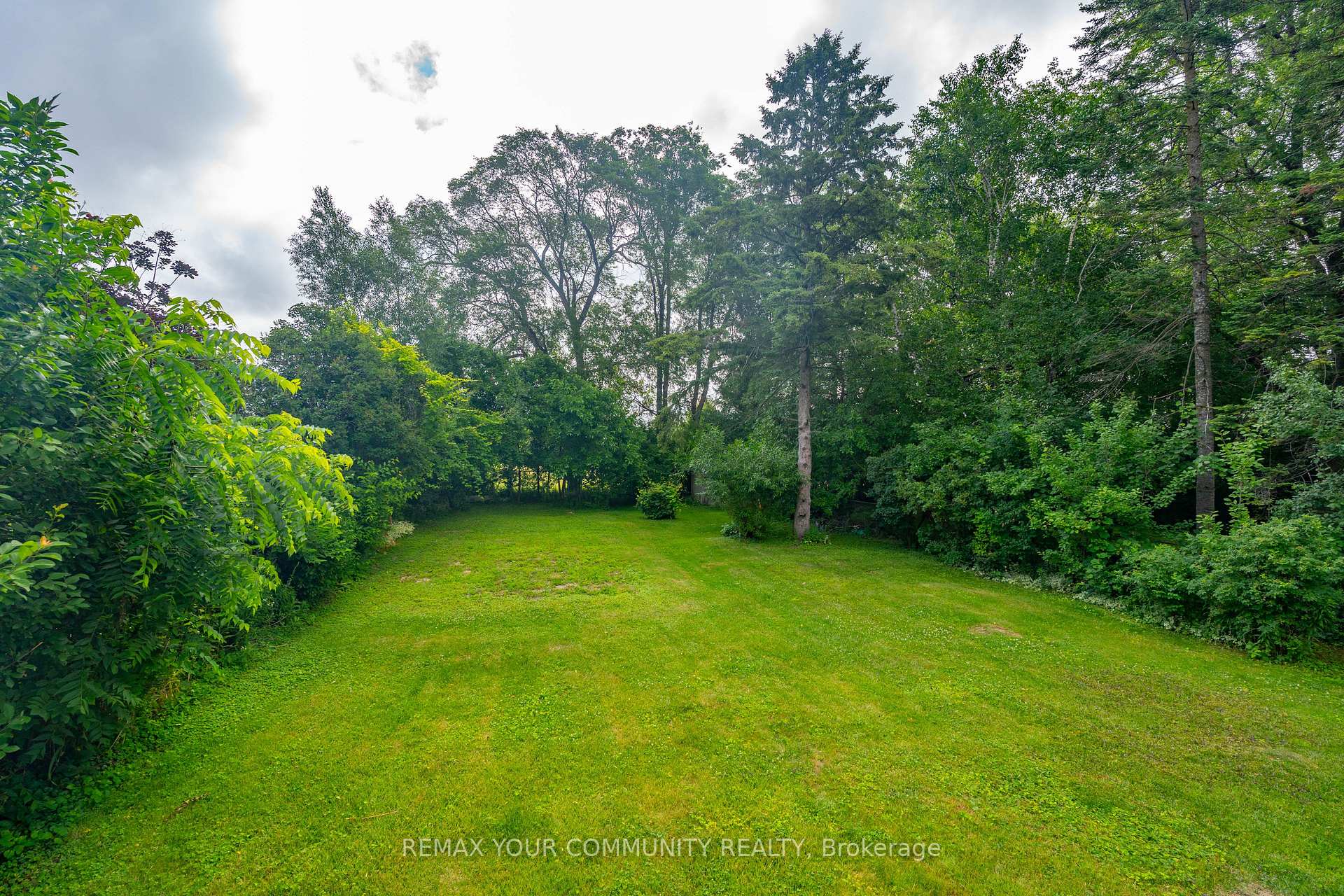 Photo 20 of 35 Netherford Road, Vaughan, Maple — HOMEH