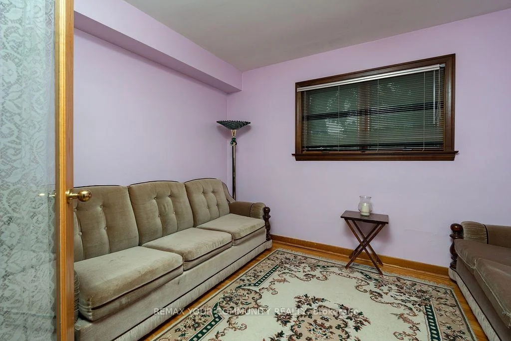 Photo 36 of 35 Netherford Road, Vaughan, Maple — HOMEH