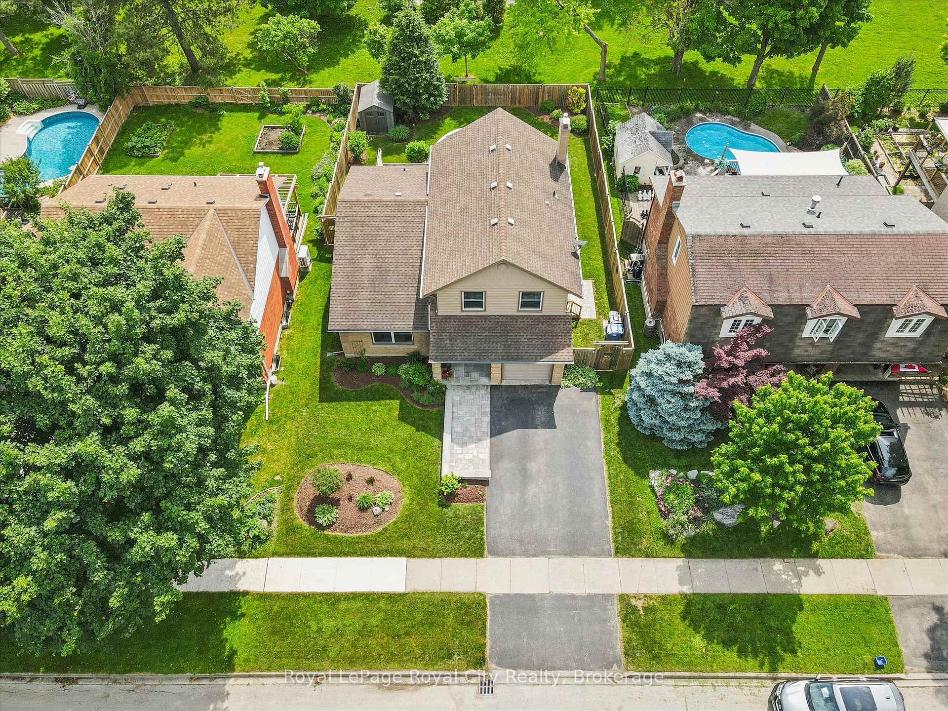 Photo 2 of 38 Shadybrook Crescent, Guelph, Kortright West — HOMEH