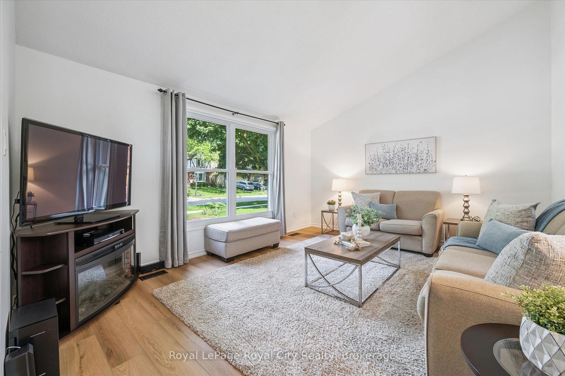 Photo 9 of 38 Shadybrook Crescent, Guelph, Kortright West — HOMEH