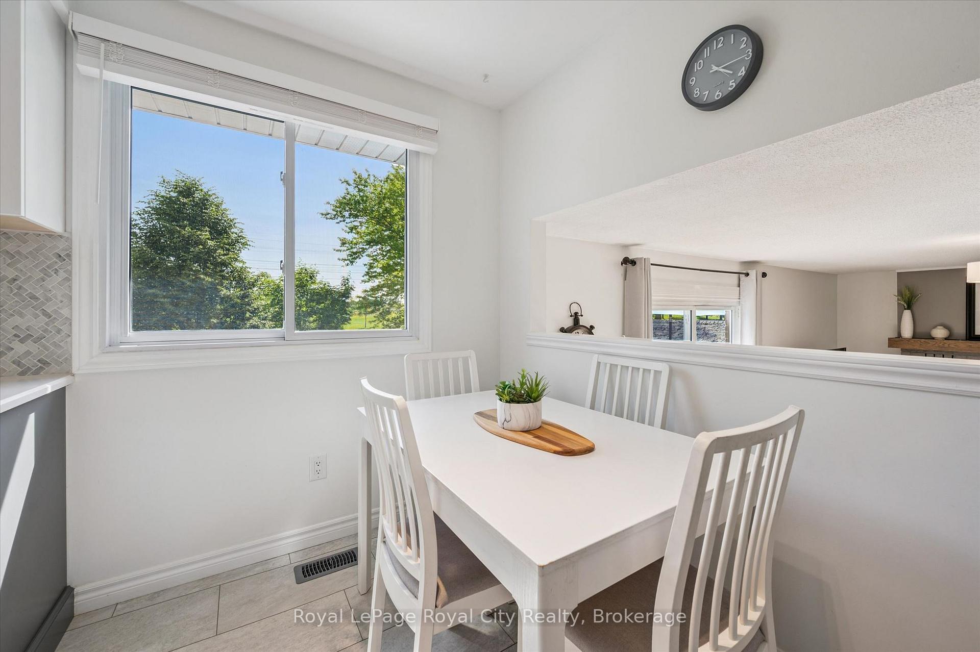 Photo 19 of 38 Shadybrook Crescent, Guelph, Kortright West — HOMEH